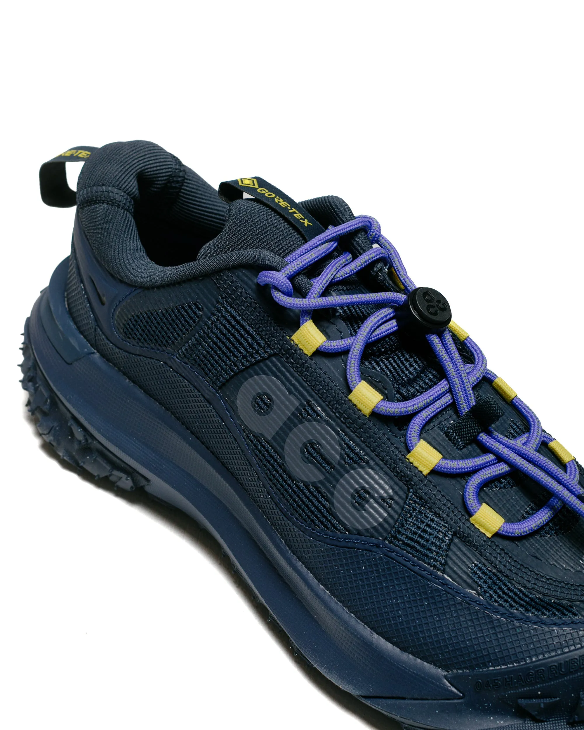 Nike ACG Mountain Fly 2 Low GORE-TEX Dark Obsidian sold by Lost & Found product image thumbnail 3
