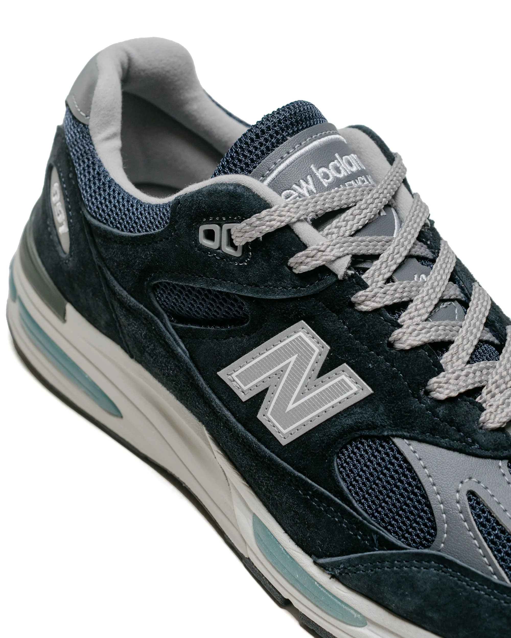 New Balance U991NV2 Dark Navy/Smoked Pearl sold by Lost & Found product image thumbnail 3