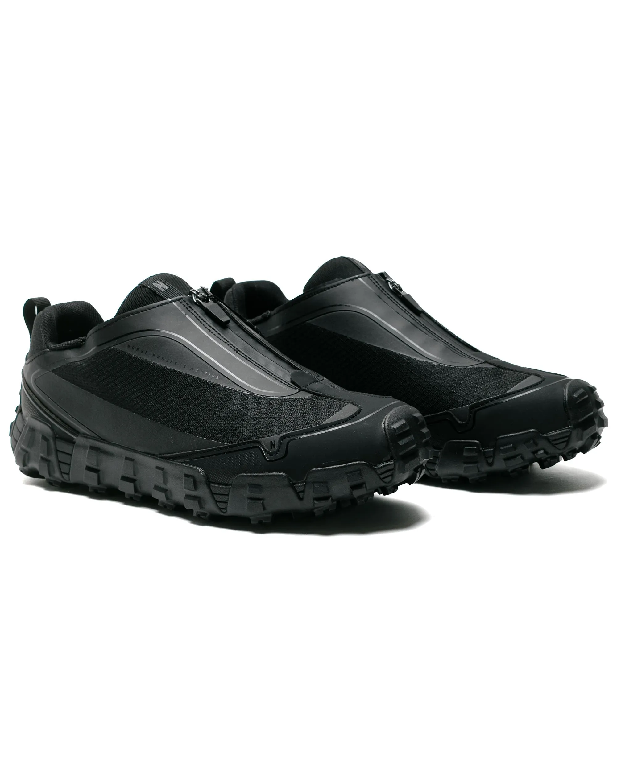 Norse Projects Zip Up Runner V04 Black sold by Lost & Found product image thumbnail 2
