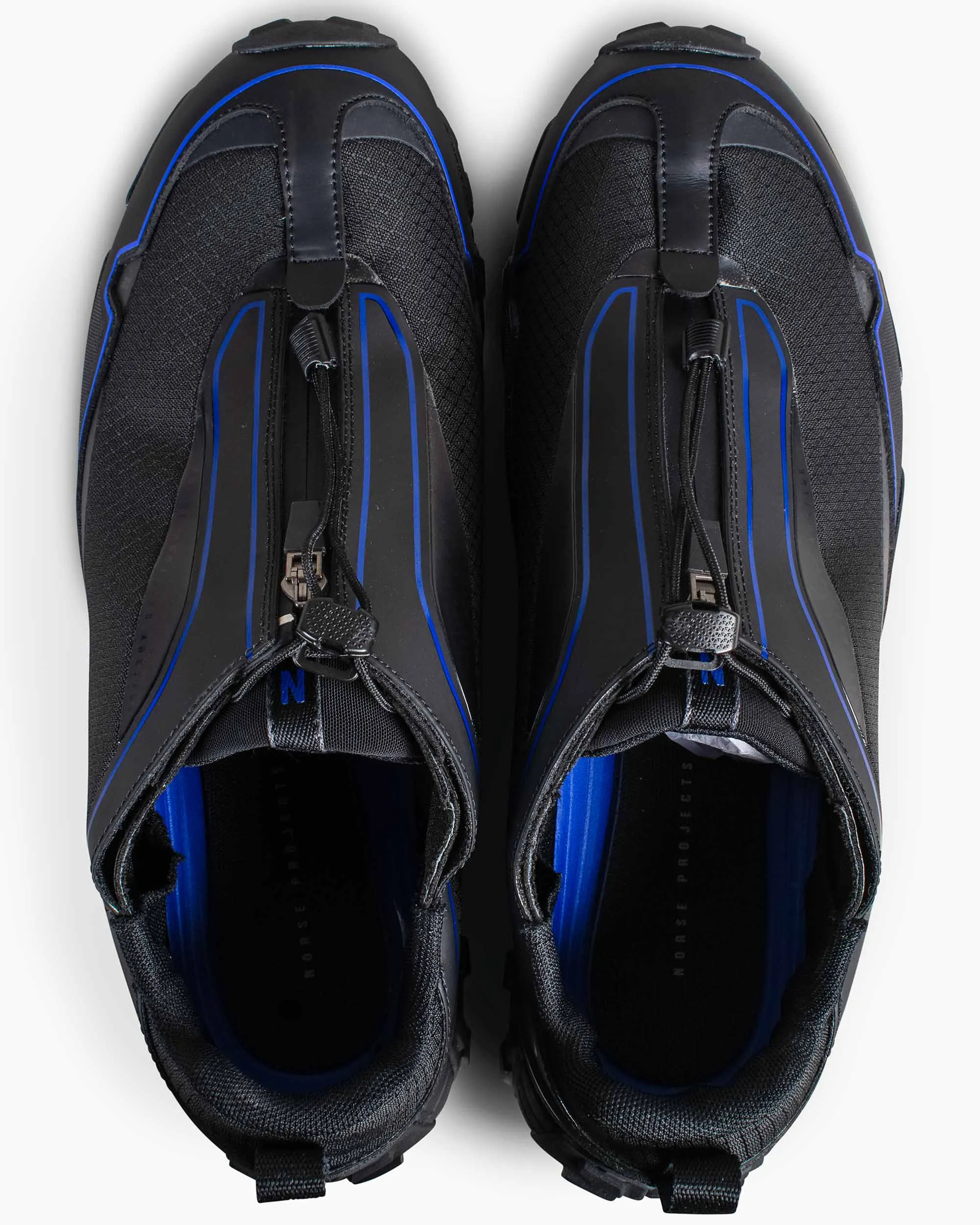 Norse Projects Zip Up Runner Black sold by Lost & Found product image thumbnail 4