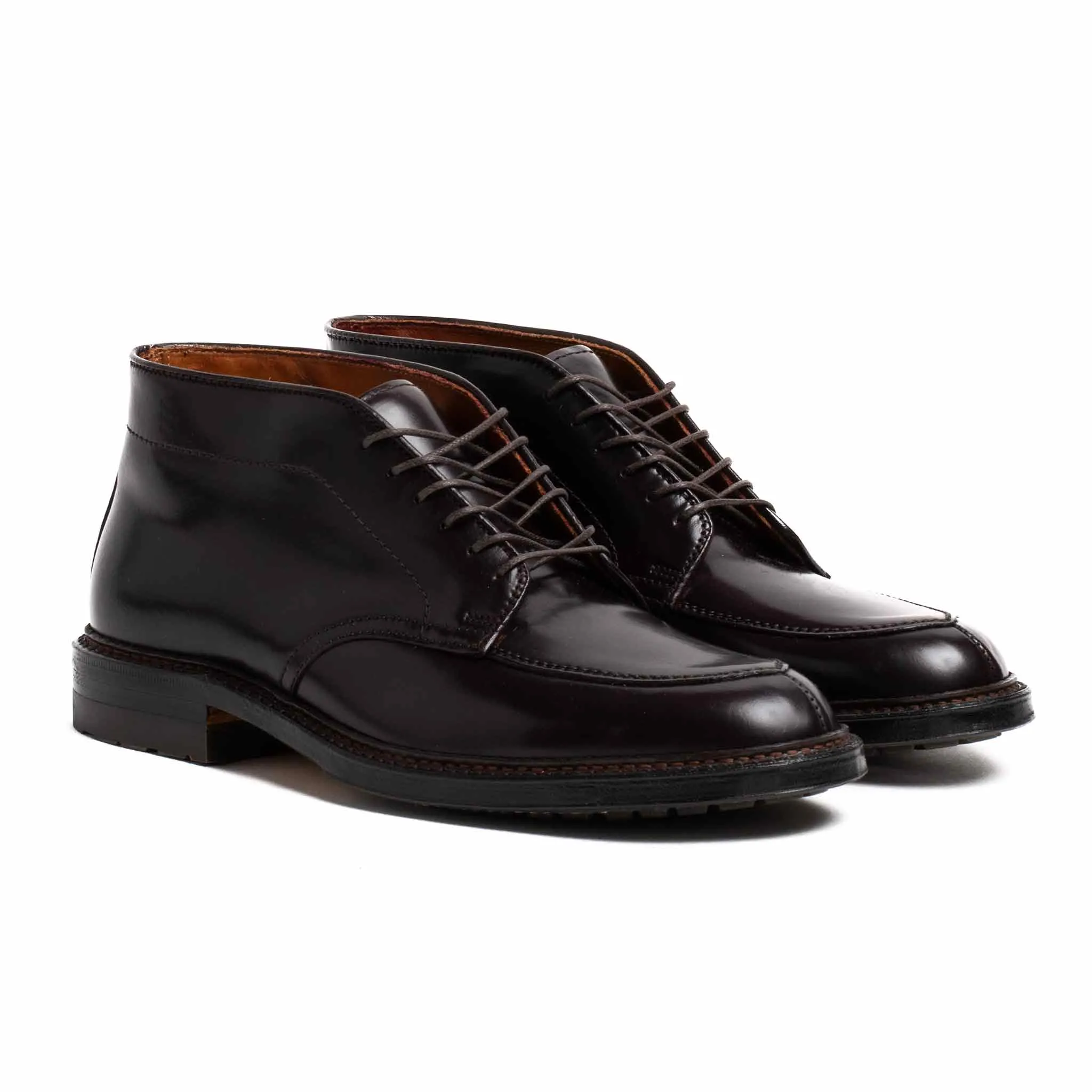 Alden Six Eye Chukka Boot Colour 8 Cordovan With Commando Sole sold by Lost & Found product image thumbnail 2