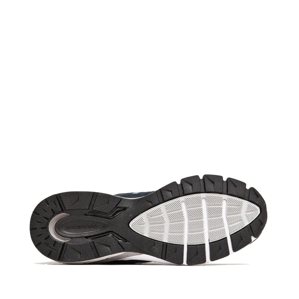 New Balance M990NV5 Navy sold by Lost & Found product image thumbnail 5