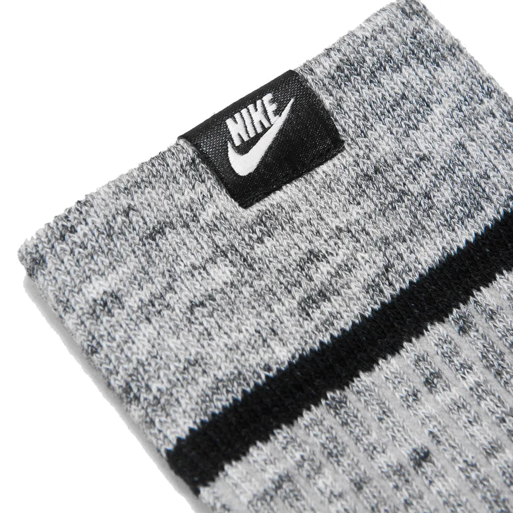 Nike Essential Socks Wolf Grey/White sold by Lost & Found product image thumbnail 2