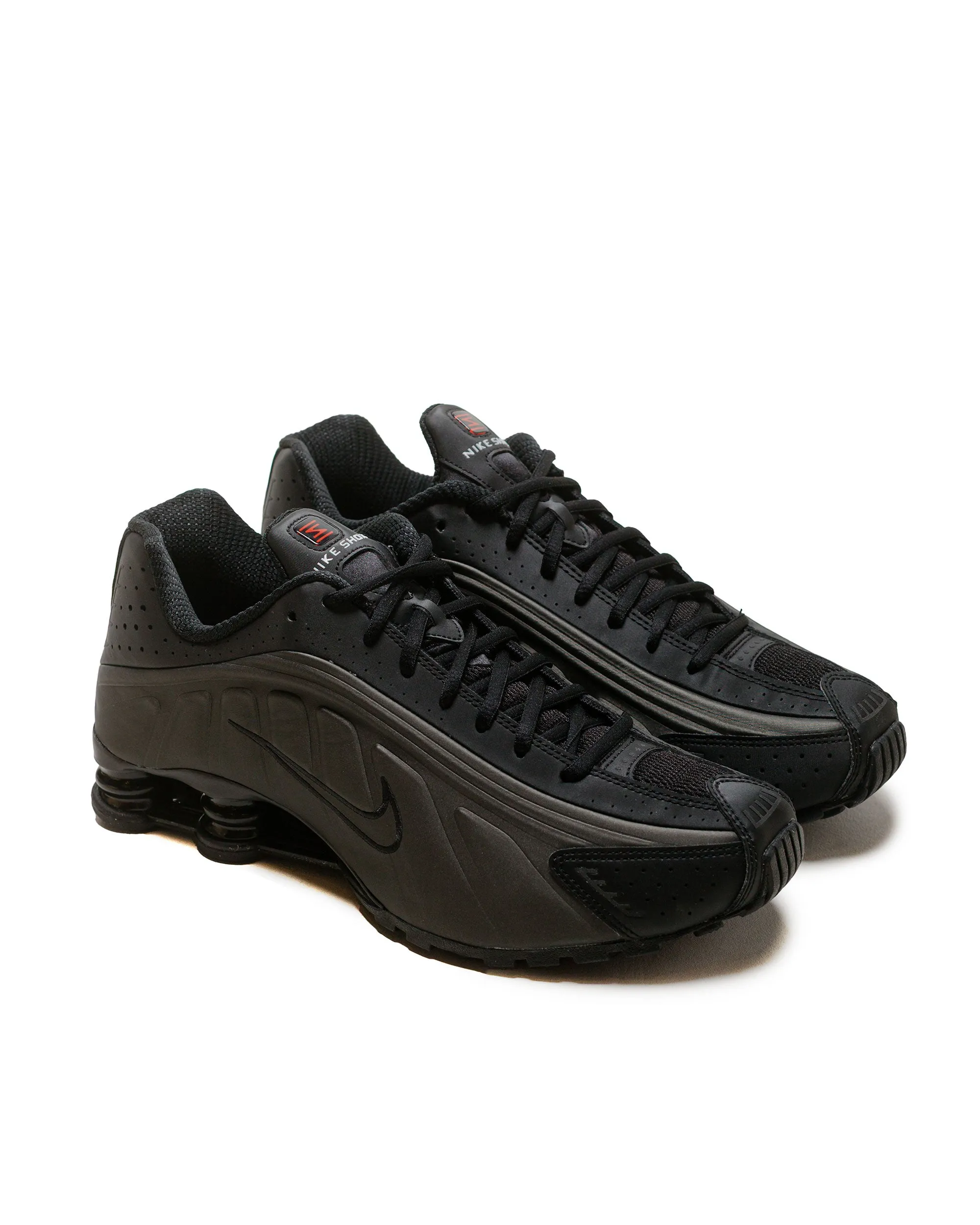 Nike Shox R4 Black/Bright Crimson sold by Lost & Found product image thumbnail 2