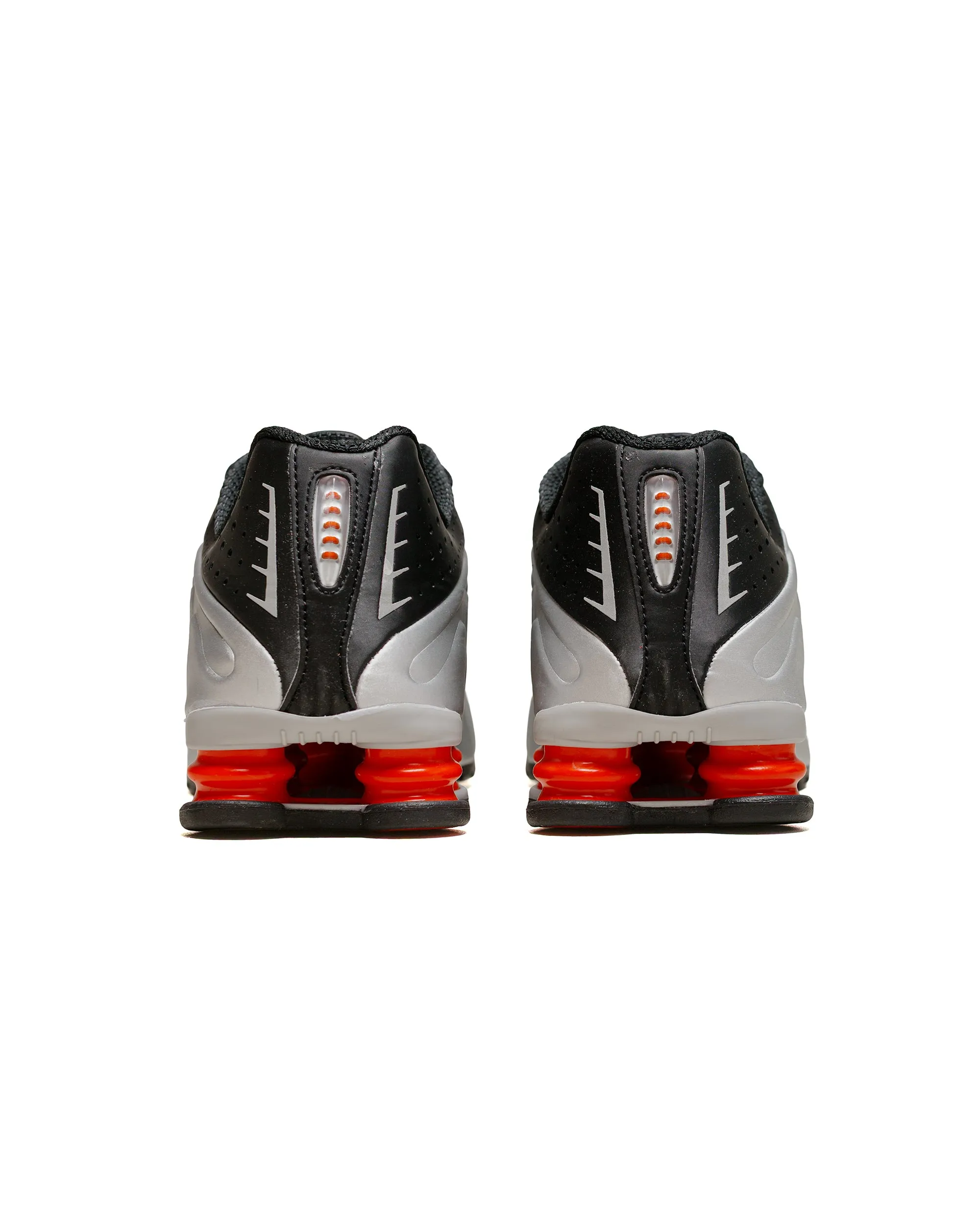 Nike Shox R4 Metallic Silver/Red sold by Lost & Found product image thumbnail 4