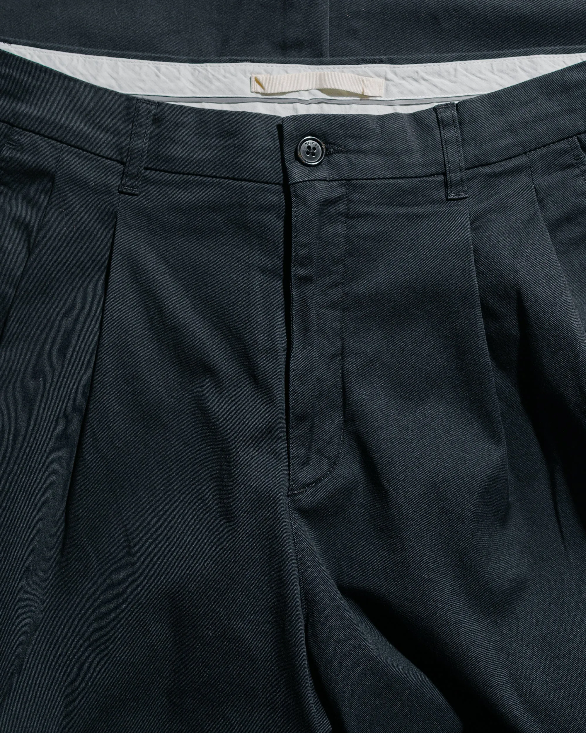 Norse Projects Benn Relaxed Twill Pleated Trouser Black sold by Lost & Found product image thumbnail 5