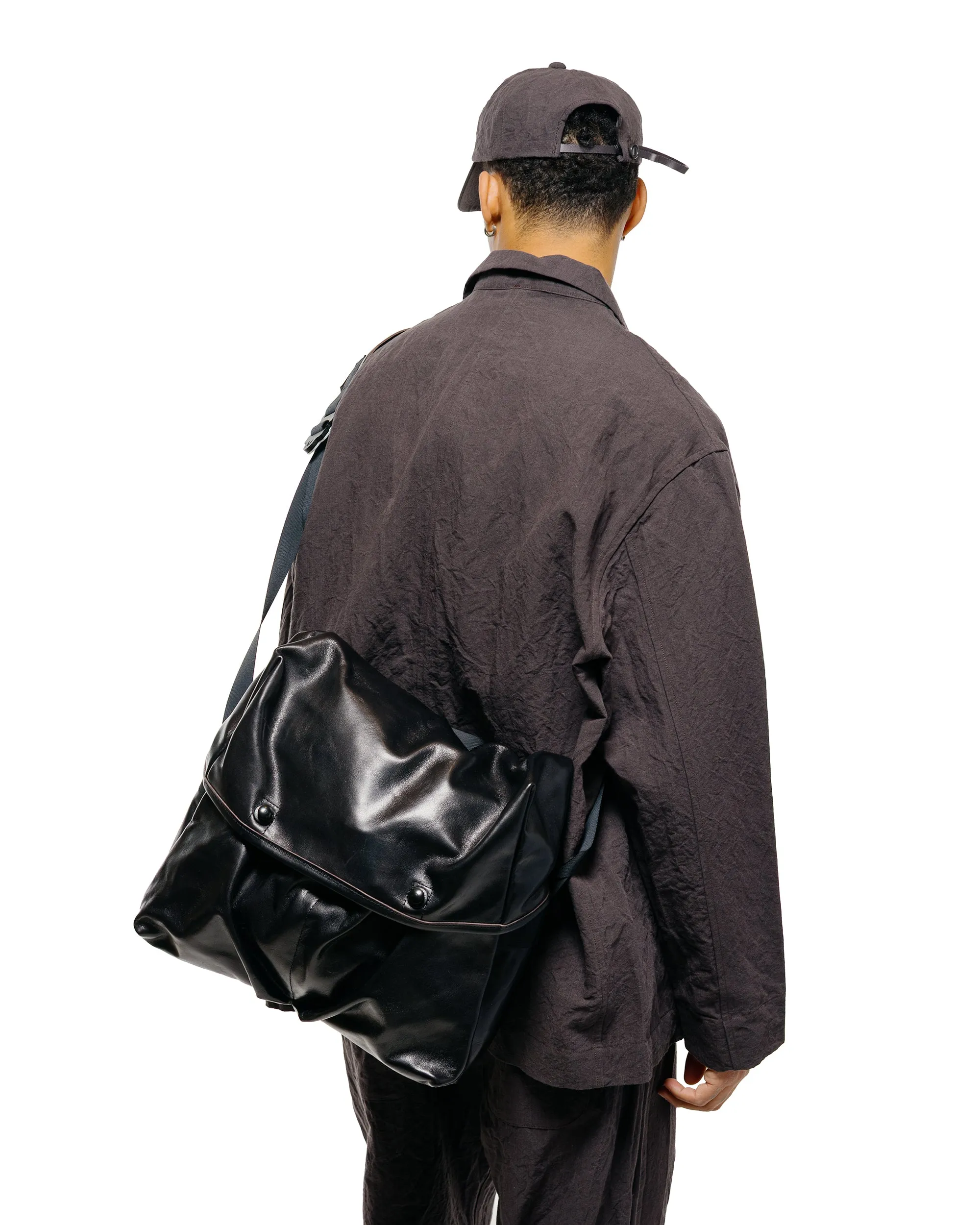 MAN-TLE R20G4 'Mini Messenger' Black Hide sold by Lost & Found product image thumbnail 2