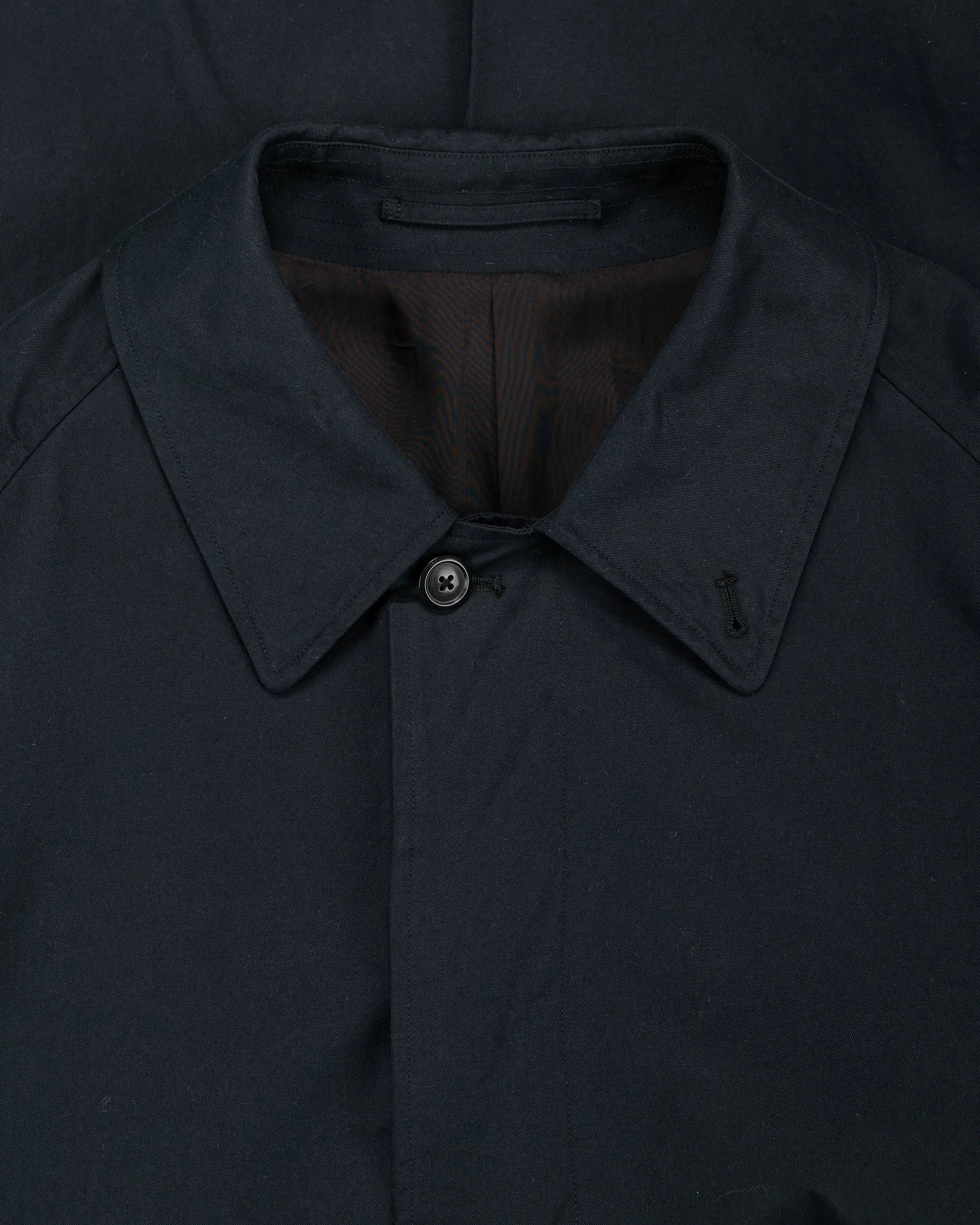 marka Raglan Sleeve Coat Organic 60/2 Gabardine Bio Black sold by Lost & Found product image thumbnail 5