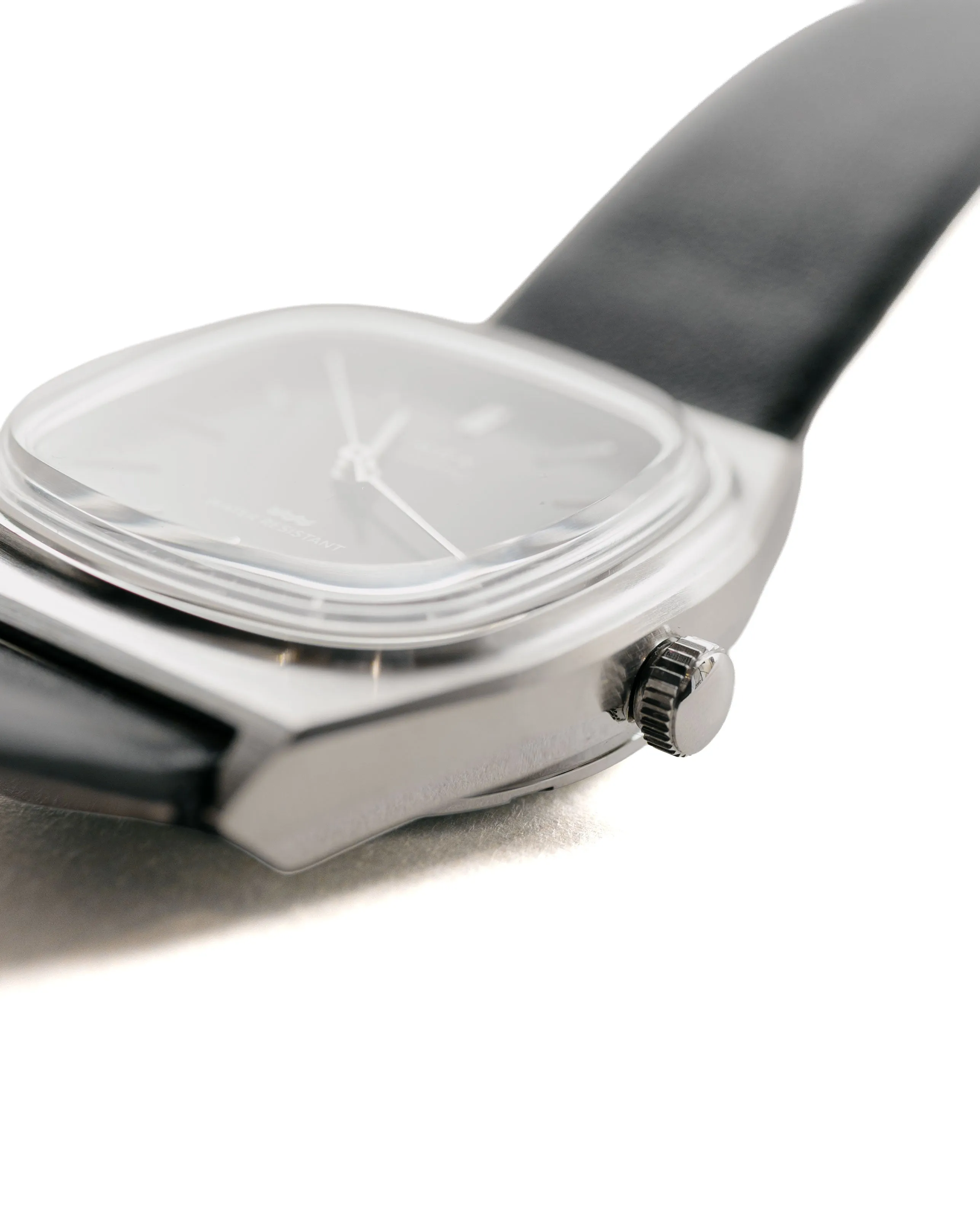 Timex Automatic 1983 E Line 34mm sold by Lost & Found product image thumbnail 3