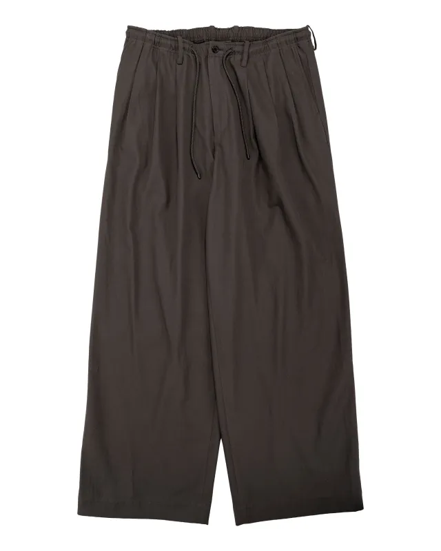 MARKAWARE Triple Pleated Easy Trousers Organic Cotton Voile Yarn Twill Charcoal made by MARKAWARE