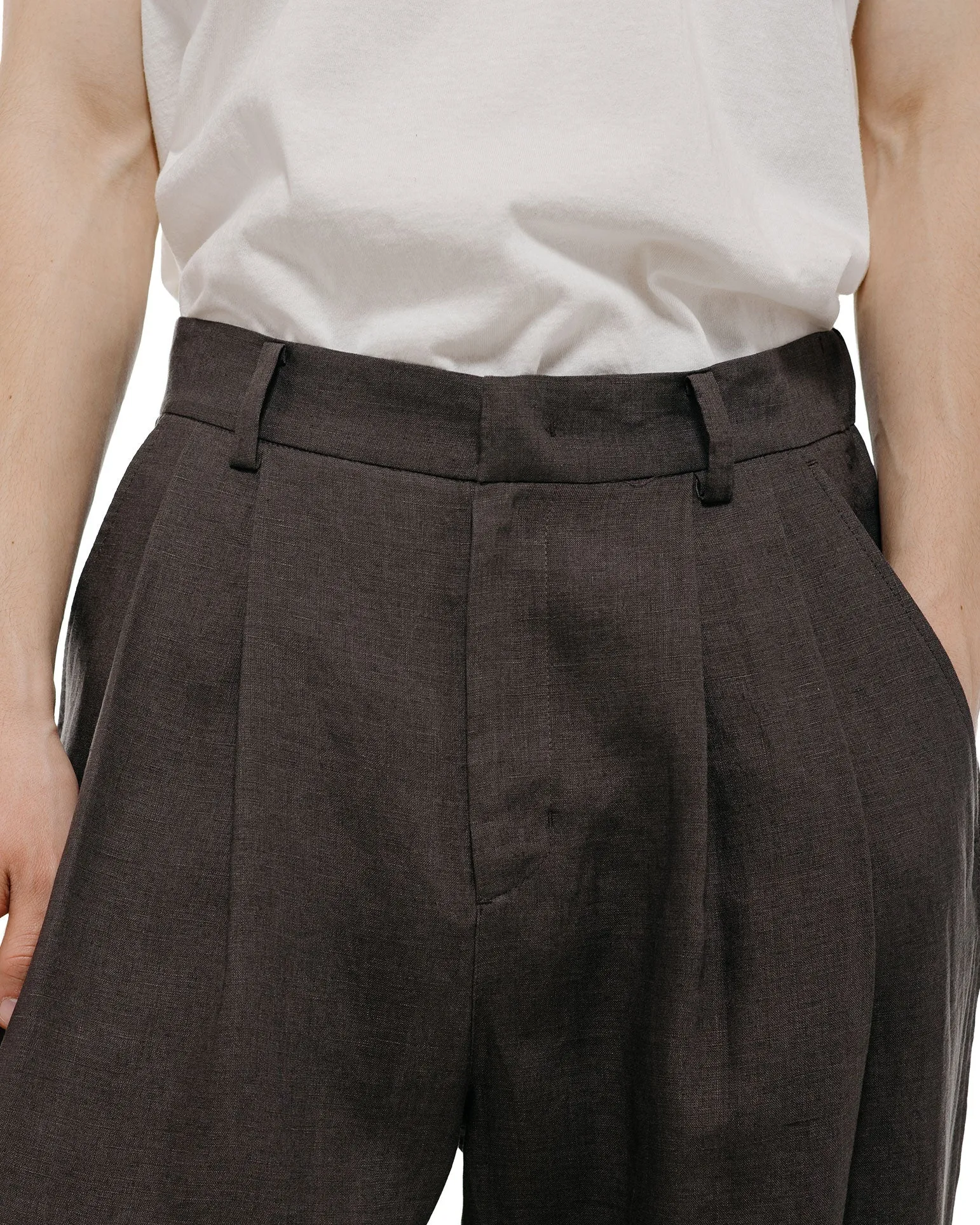 Amomento Linen Two Tuck Wide Pants Khaki Grey sold by Lost & Found product image thumbnail 3
