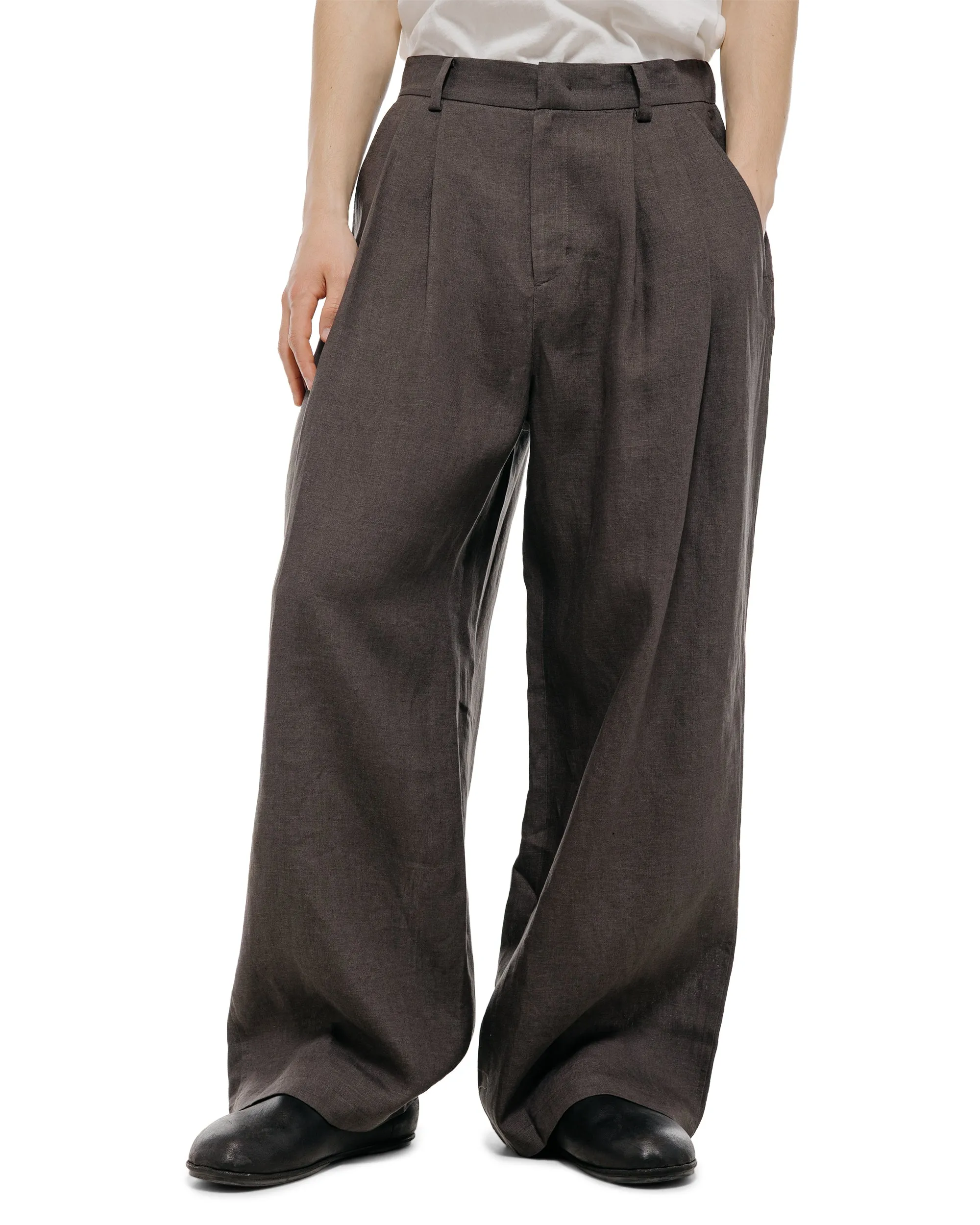Amomento Linen Two Tuck Wide Pants Khaki Grey sold by Lost & Found product image thumbnail 2