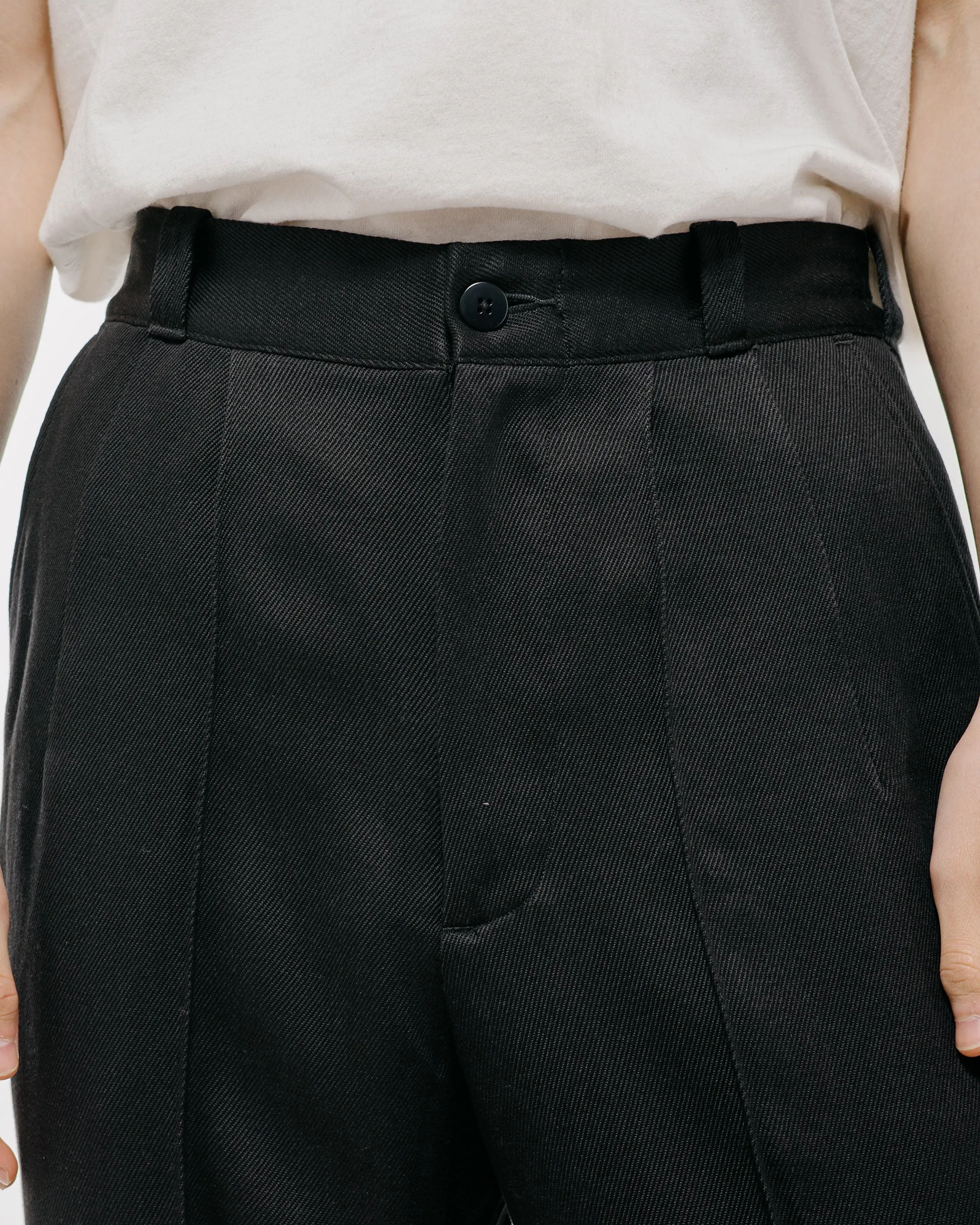 Old Joe Front Tuck Army Trouser Onyx sold by Lost & Found product image thumbnail 3