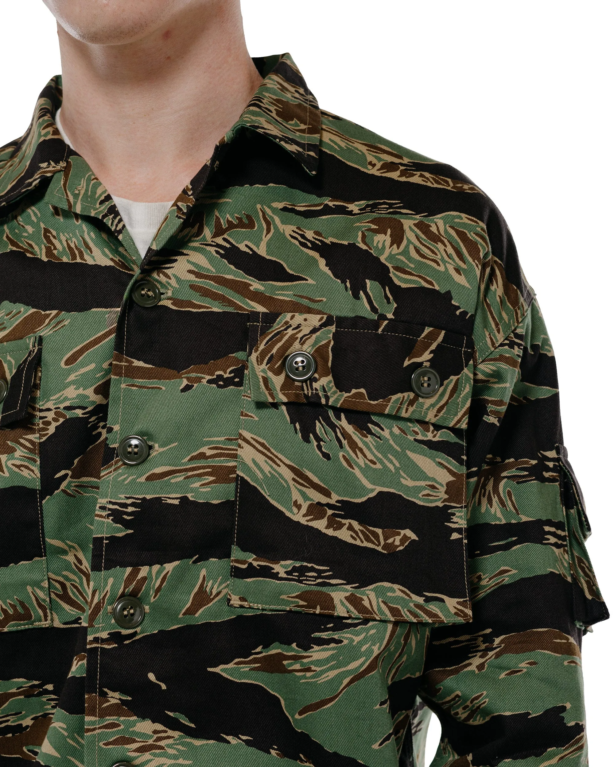 The Real McCoy's MJ26002 Tiger Camouflage Shirt / John Wayne Green sold by Lost & Found product image thumbnail 3