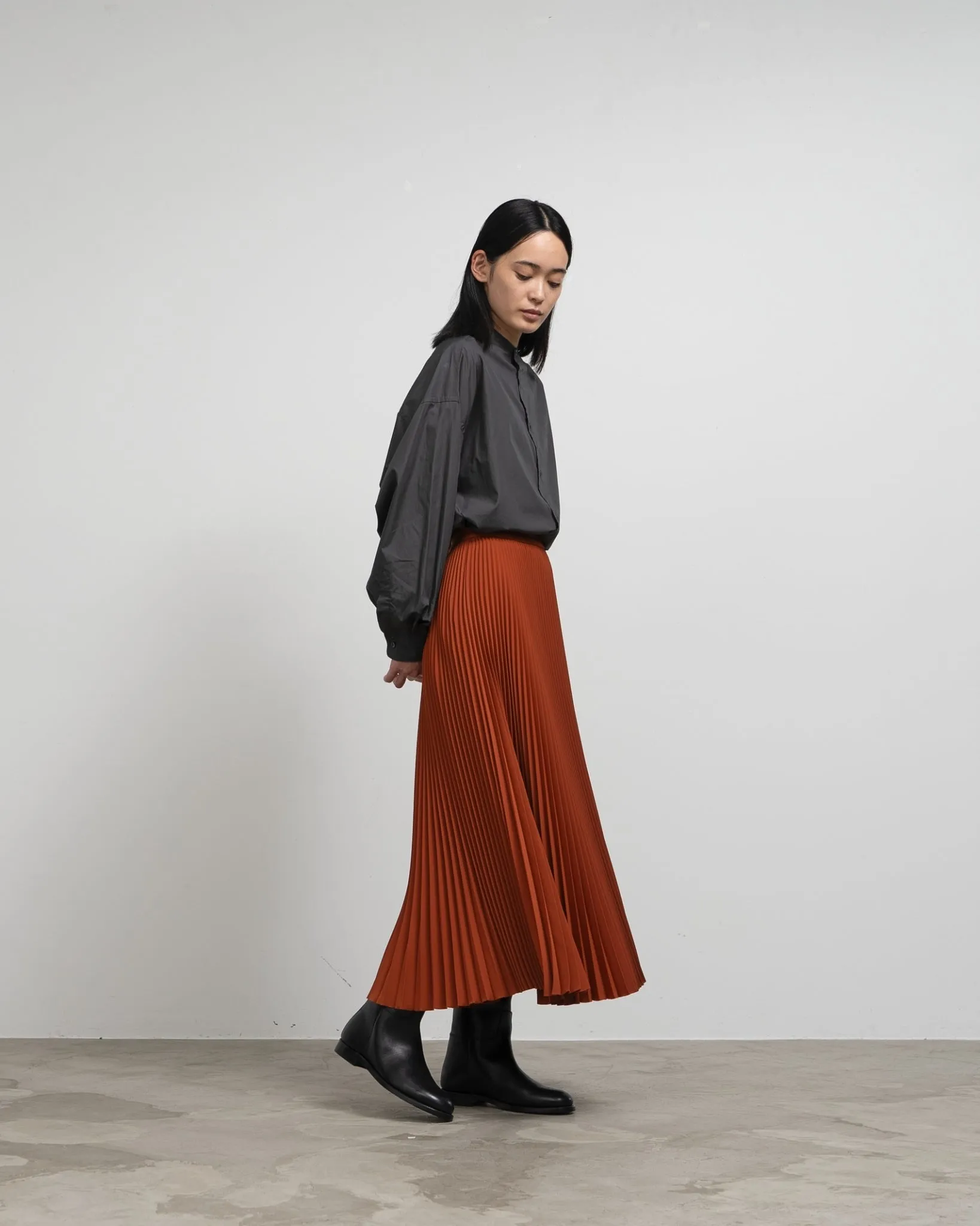 -SALE- Satin Pleats Skirt sold by Graphpaper product image thumbnail 4