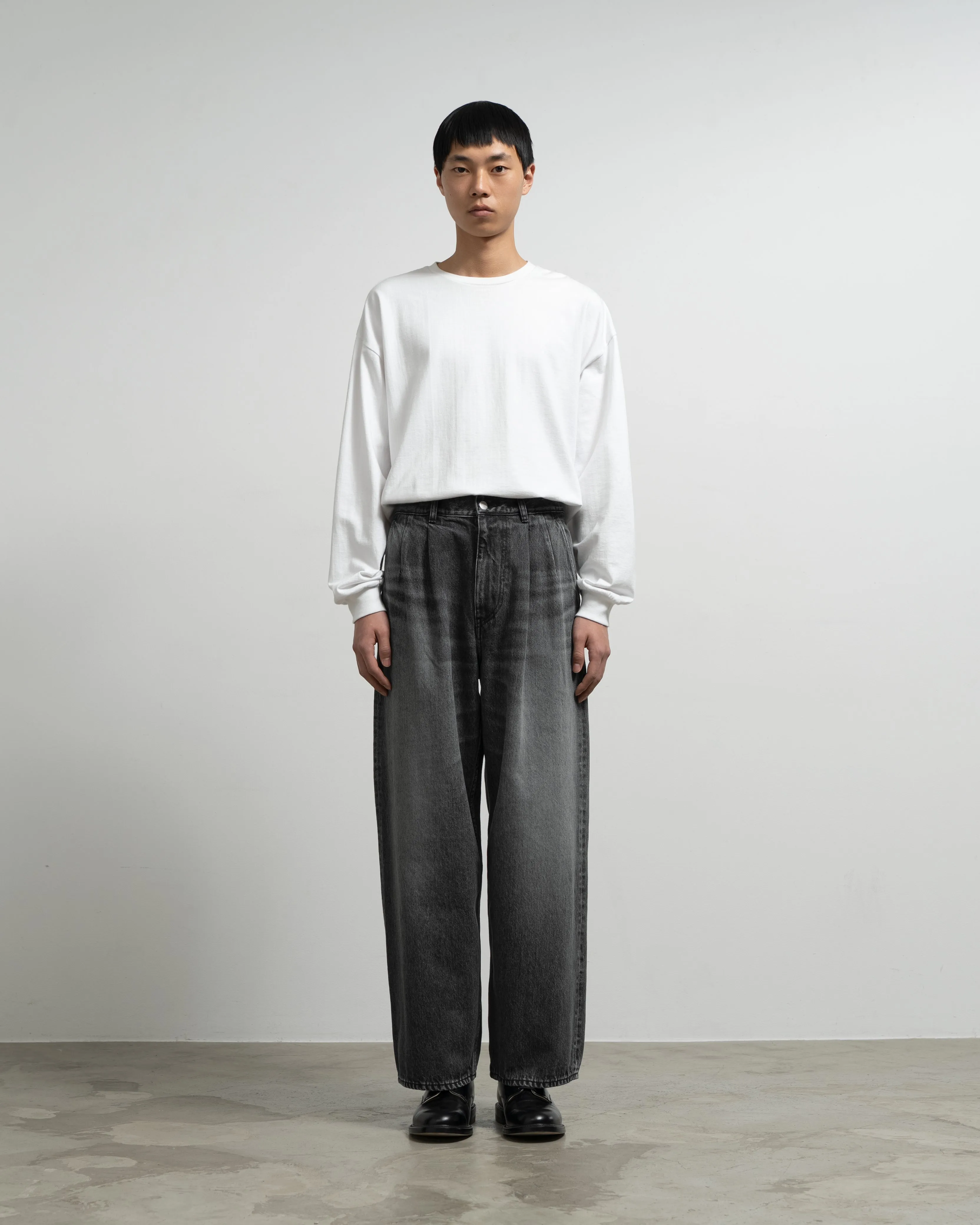 Selvage Denim Two Tuck Tapered Pants -LIGHT FADE- sold by Graphpaper product image thumbnail 3