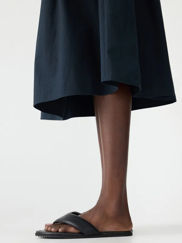 Minimal Slide sold by Bassike