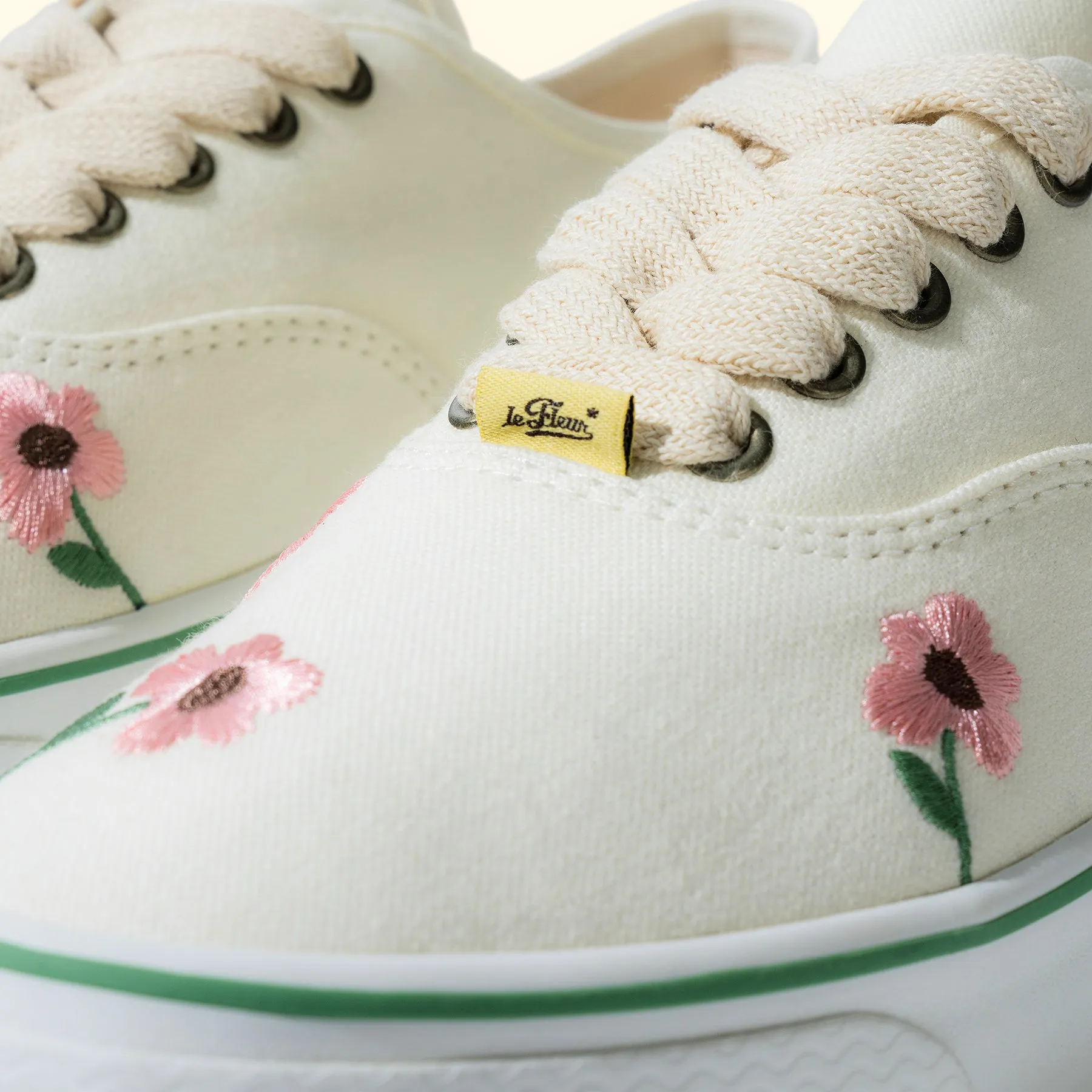 1908 Naut-1 Flower sold by GOLF le FLEUR* product image thumbnail 3