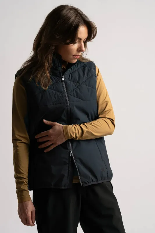 W CREEK WIND VEST NAVY made by Cross Sportswear
