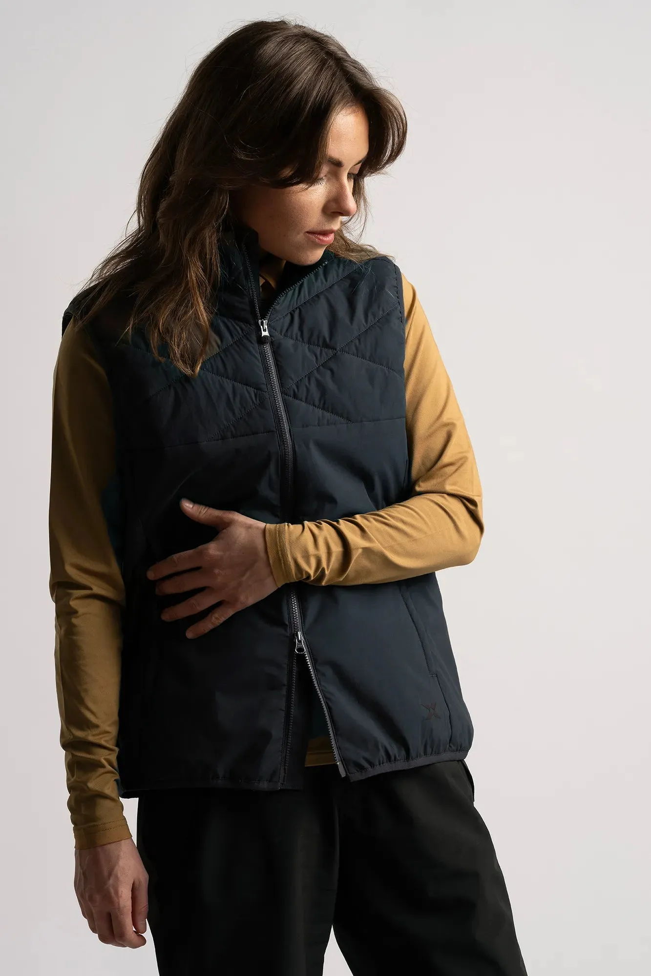 W CREEK WIND VEST NAVY sold by Cross Sportswear