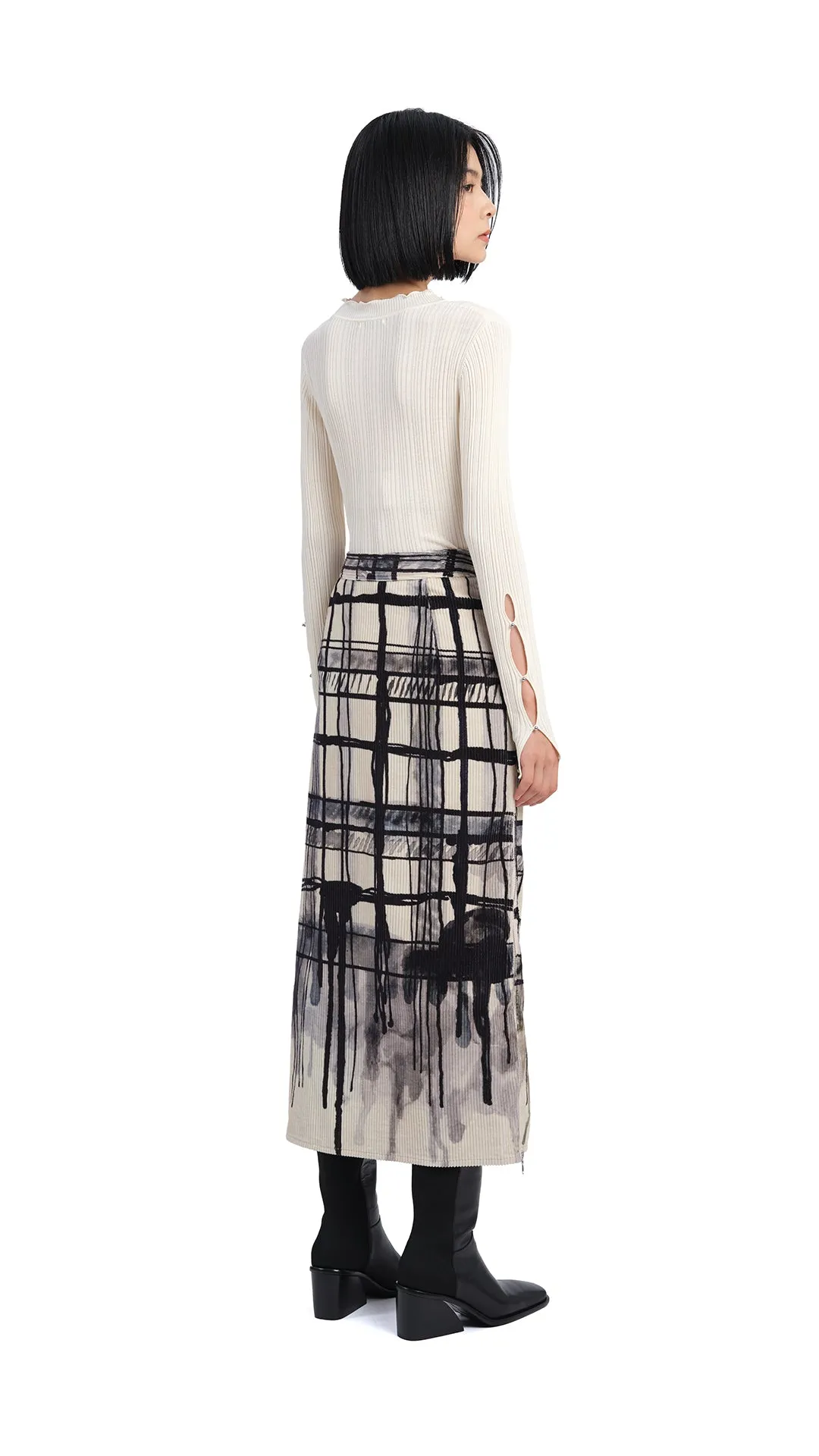 Handcrafted Checker Printed Corduroy Fishtail Skirt sold by INITIAL Fashion product image thumbnail 5
