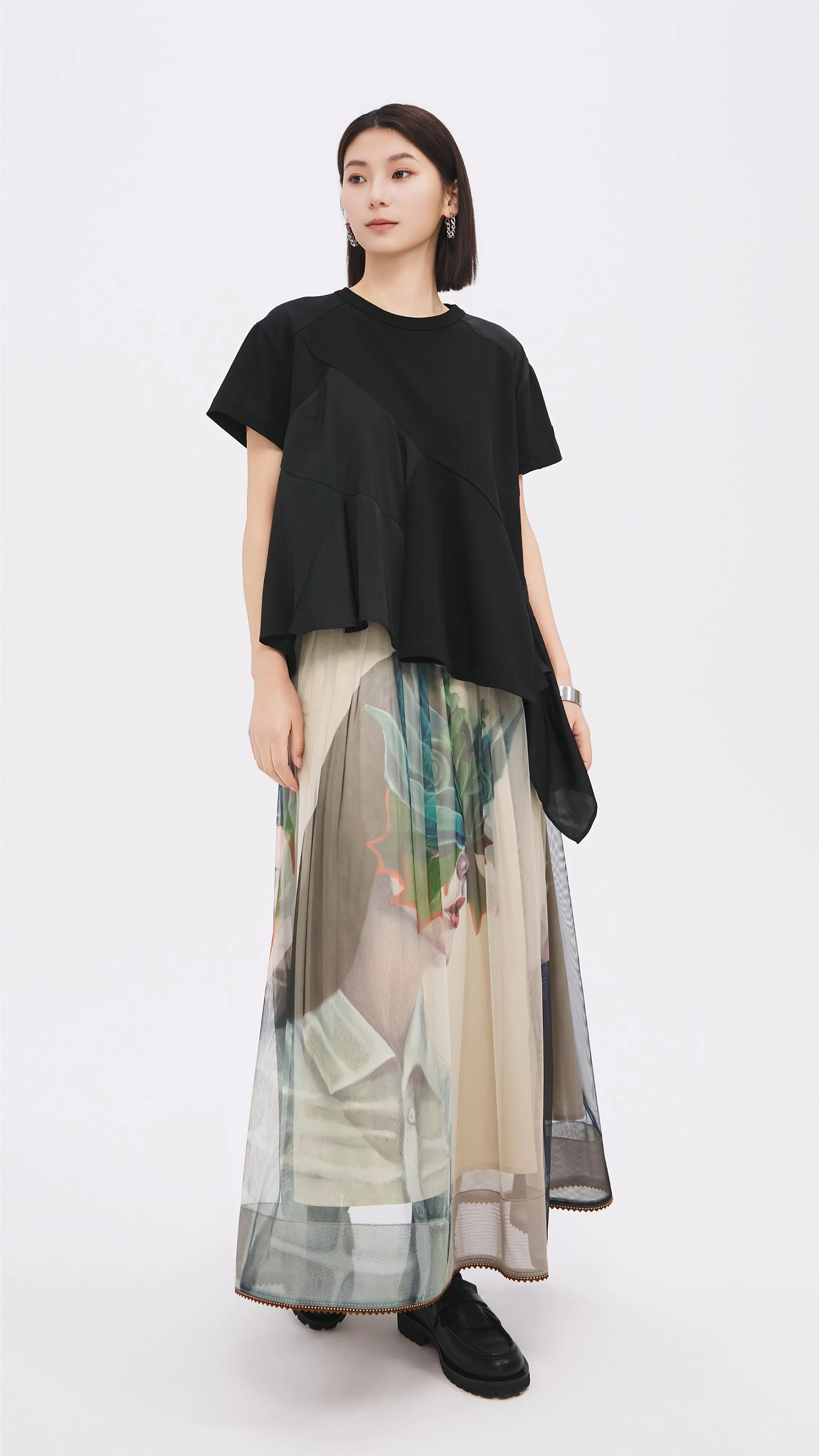 Cord Embroidery Patch Tee sold by INITIAL Fashion product image thumbnail 5