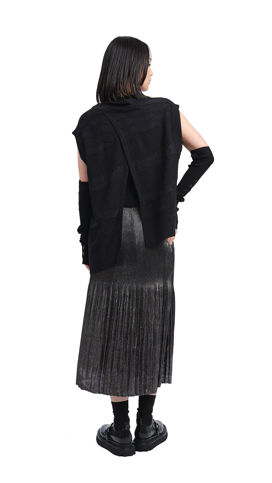 Sweater Vest sold by INITIAL Fashion product image thumbnail 5