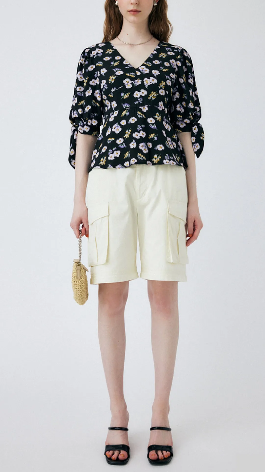 Floral Printed Ribbon Blouse sold by INITIAL Fashion product image thumbnail 4