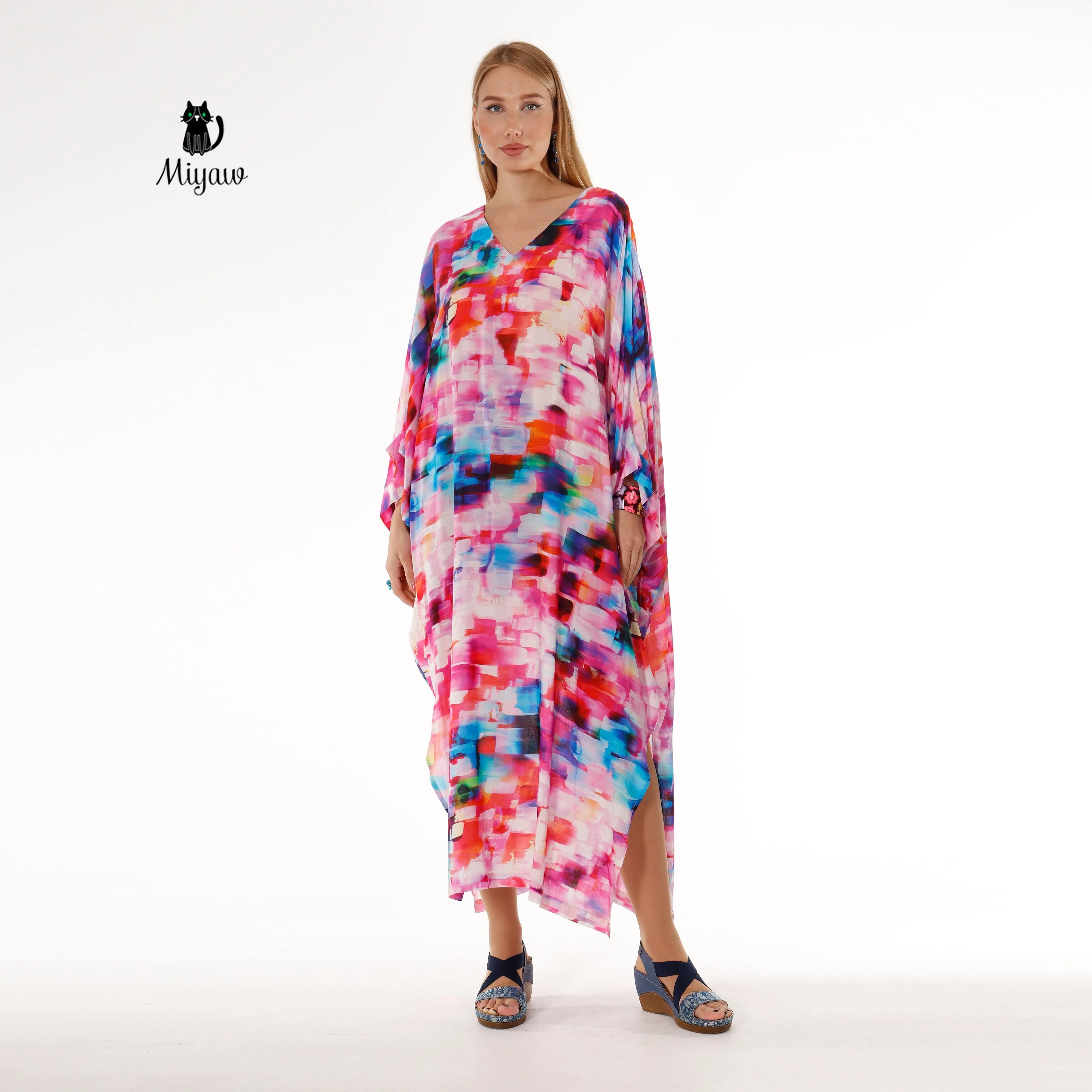 Boho Pink Maxi Dress with Bat Wing Sleeves and V Neck - Chic Style sold by Miyaw Fashion product image thumbnail 4