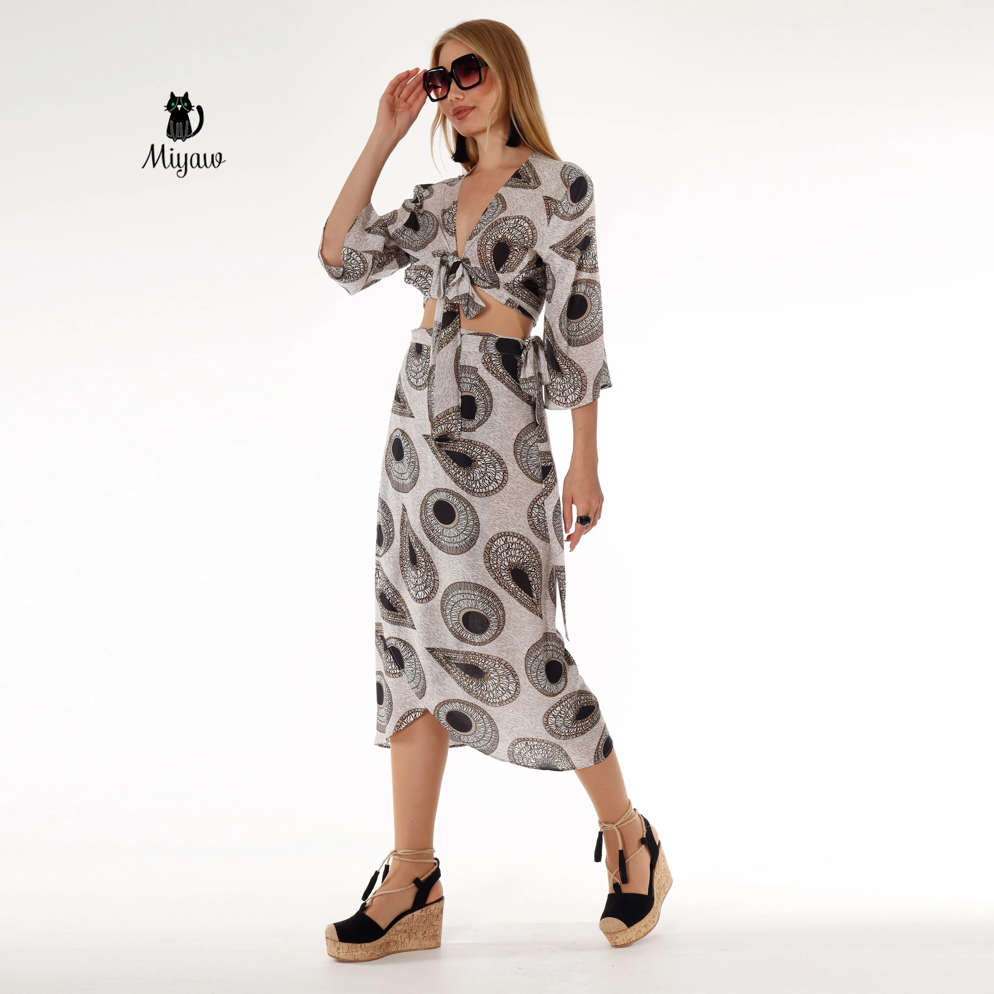 Chic Resort Wear: Black and Gray Crop Top and Skirt Set sold by Miyaw Fashion product image thumbnail 4