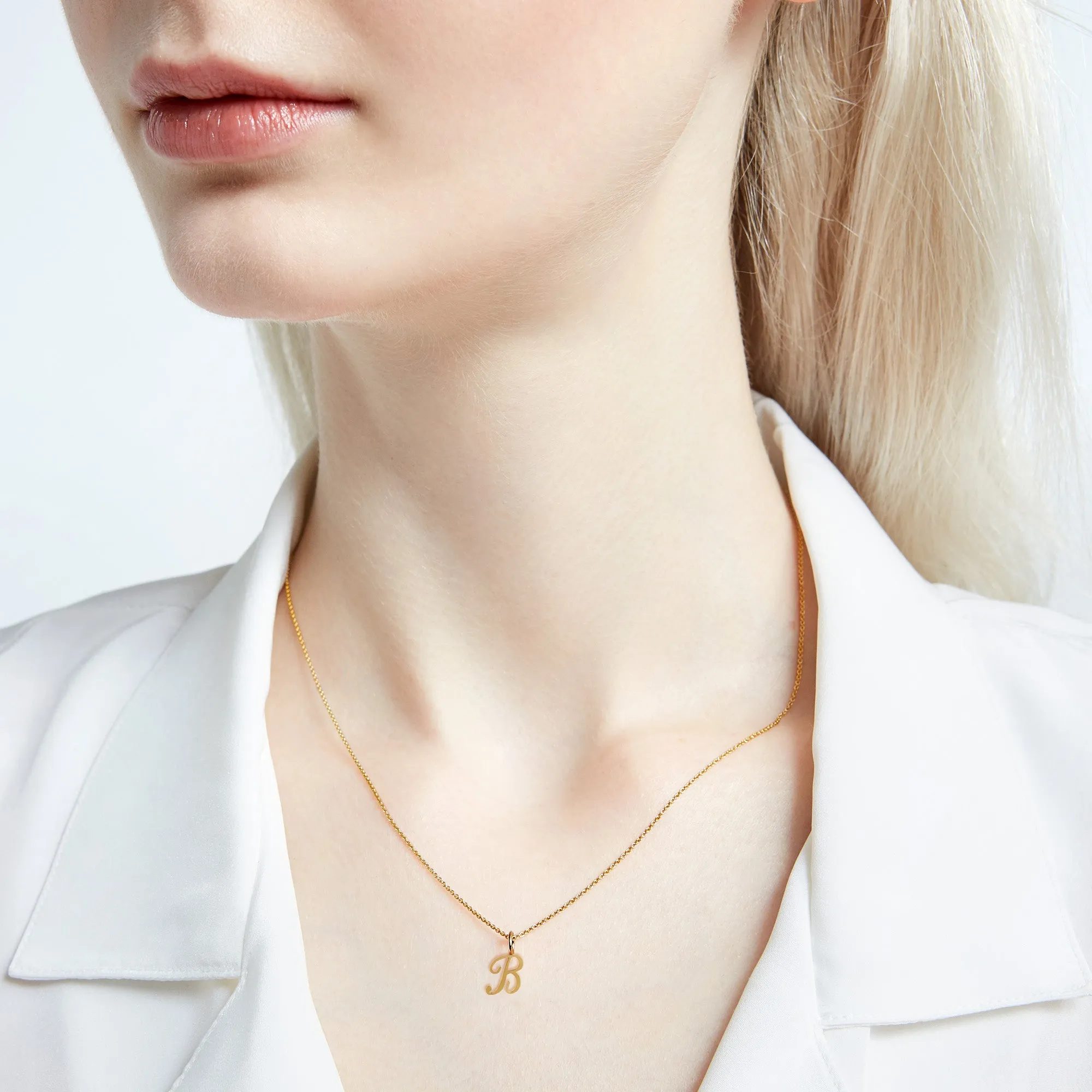 AMELIA SCRIPT INITIAL NECKLACE sold by SARAH CHLOE product image thumbnail 4