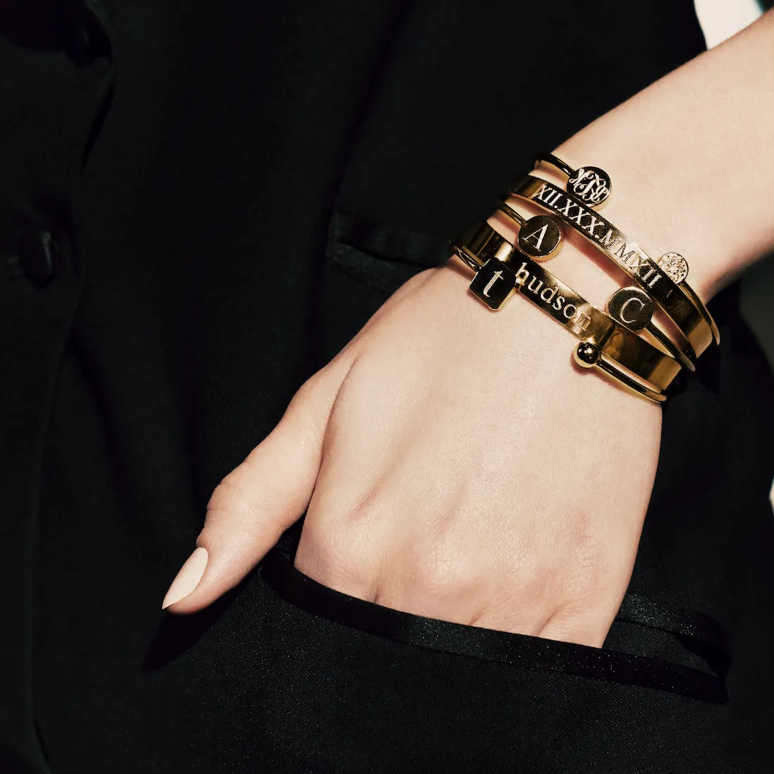 ELLE ROUND INITIAL BANGLE sold by SARAH CHLOE product image thumbnail 3