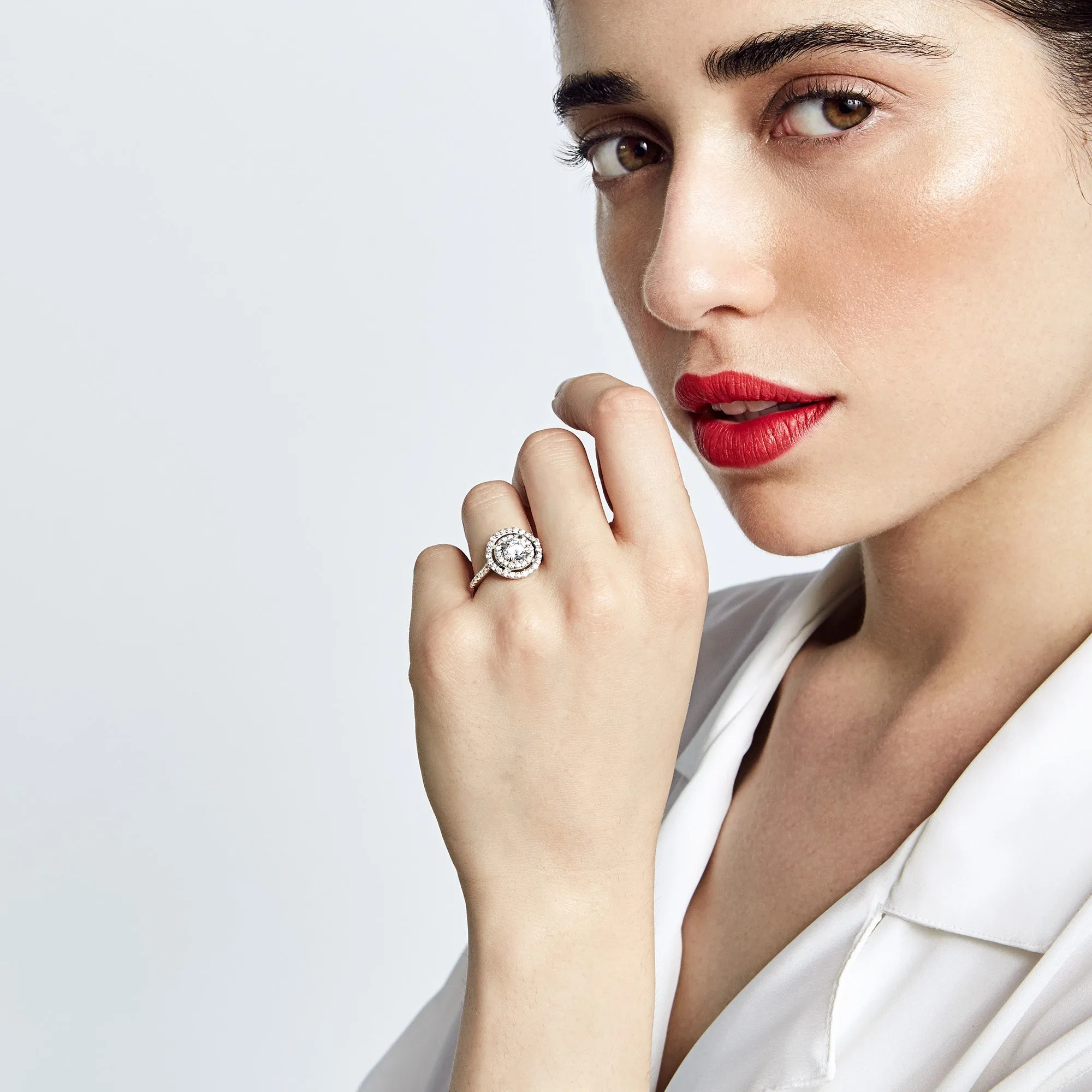 QUINN ENGAGEMENT RING v.01 sold by SARAH CHLOE product image thumbnail 2