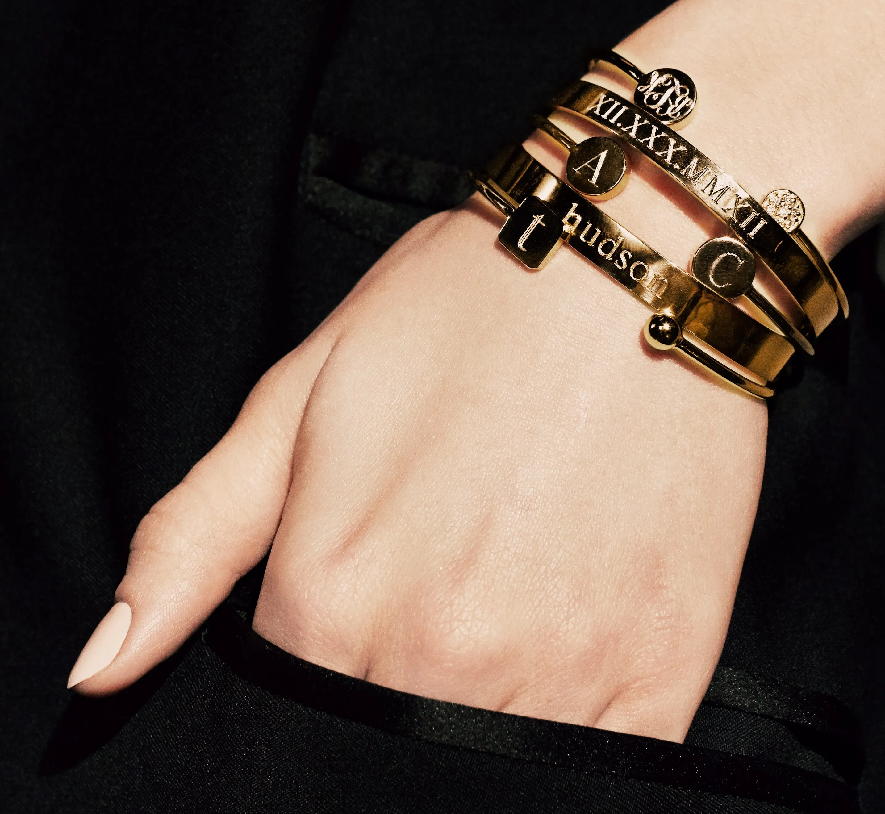 DOUBLE ELLE ROUND BANGLE sold by SARAH CHLOE product image thumbnail 2