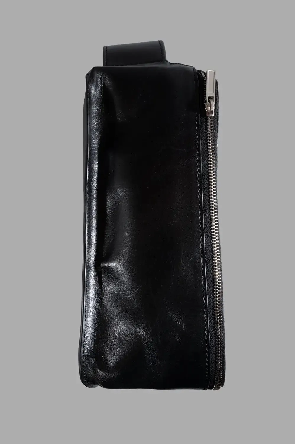 Large beauty case in black sold by Plus Zero Concept Store product image thumbnail 2