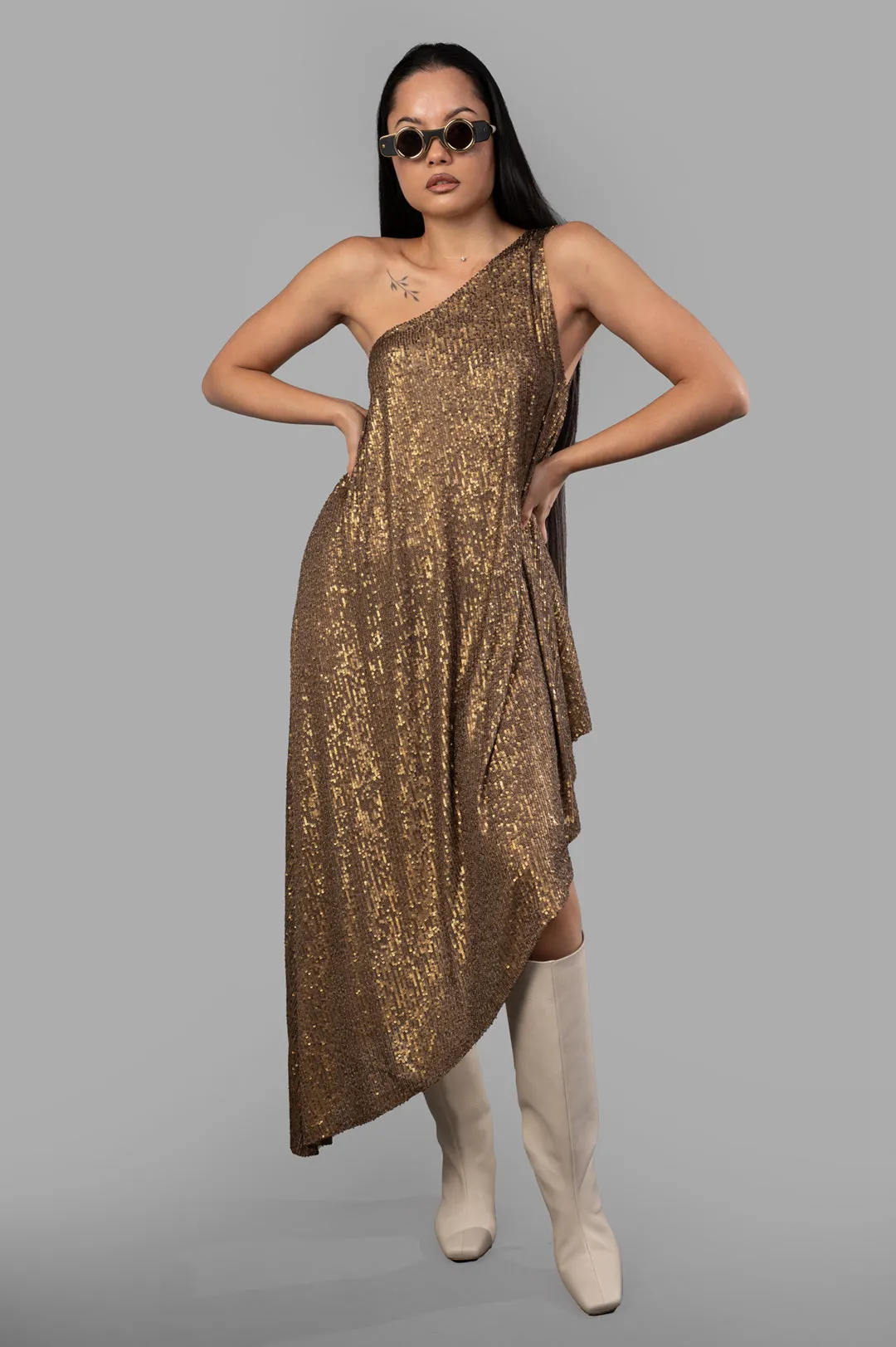 One-shoulder Diagonal Tunic sold by Plus Zero Concept Store