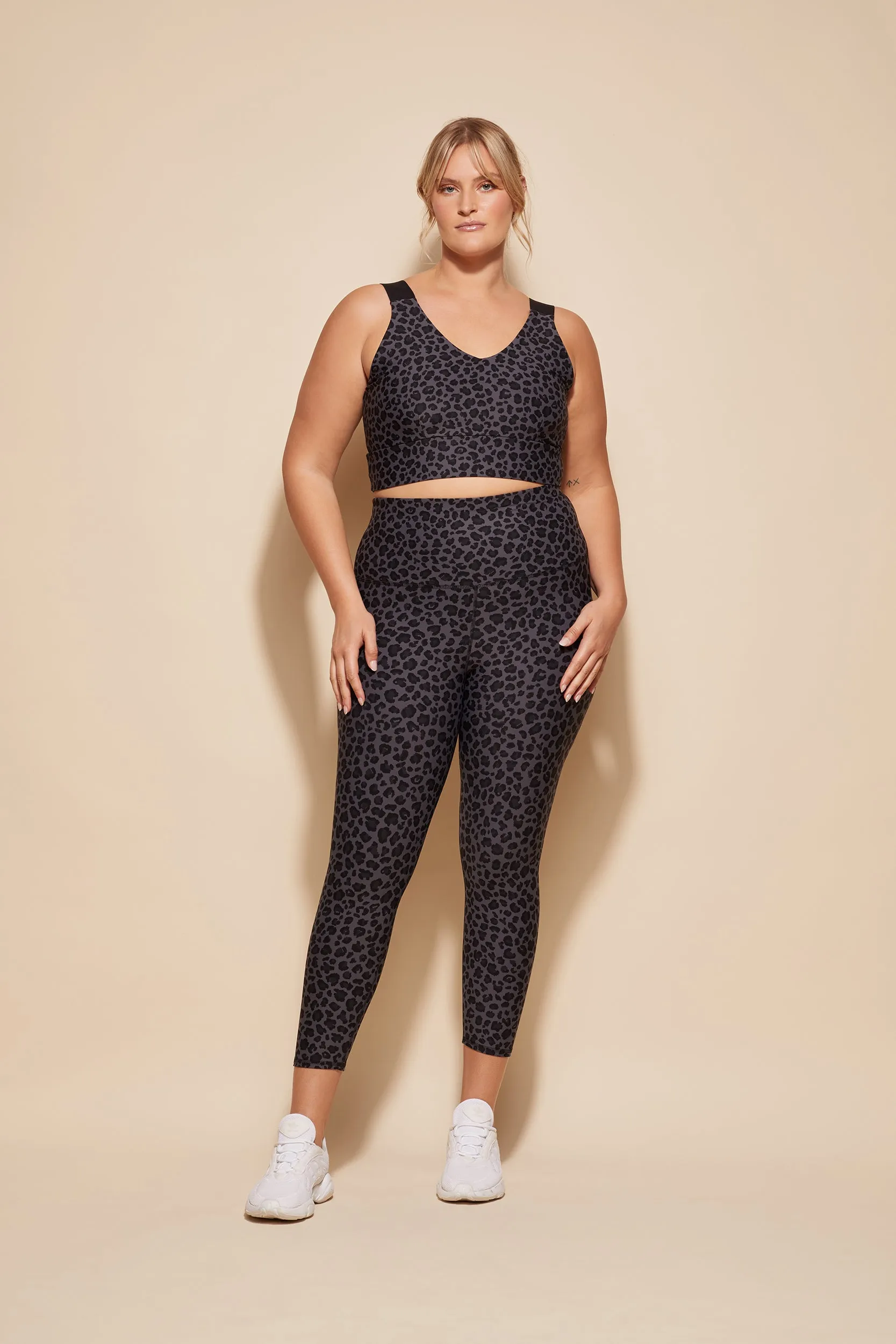 Utopia Tight sold by dk active product image thumbnail 4