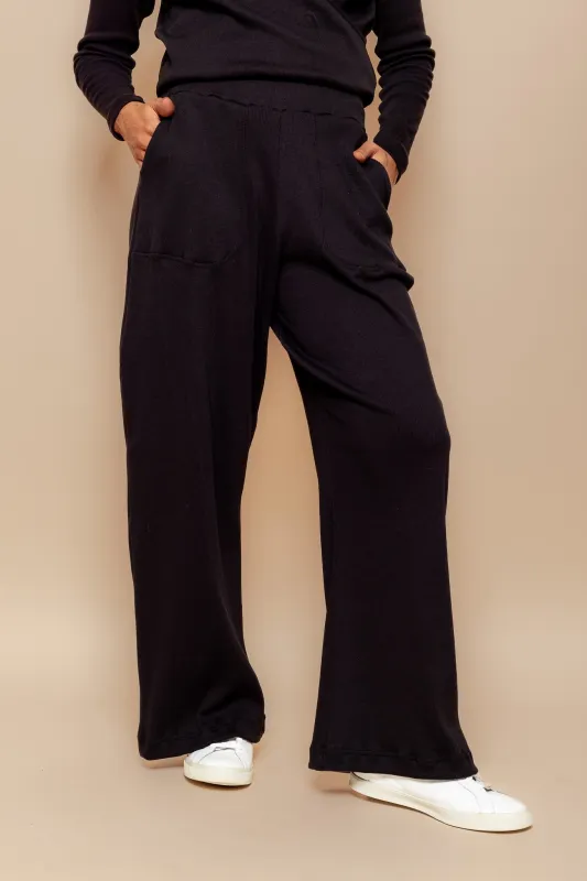 Premonition Pant made by dk active