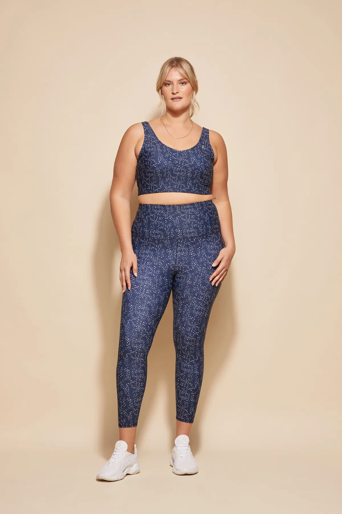 Utopia Tight sold by dk active product image thumbnail 2