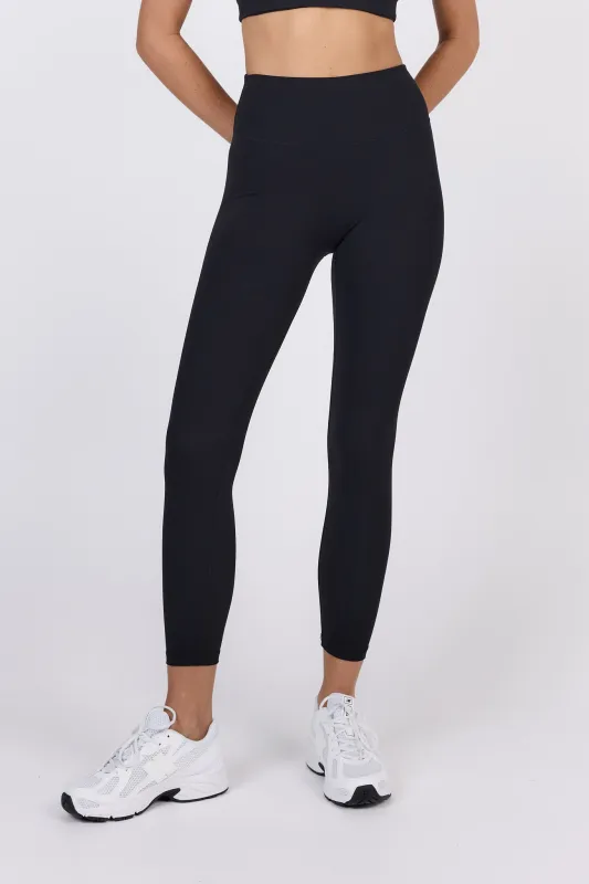 Core Comfort | Infinite 7/8 Tight Black made by dk active