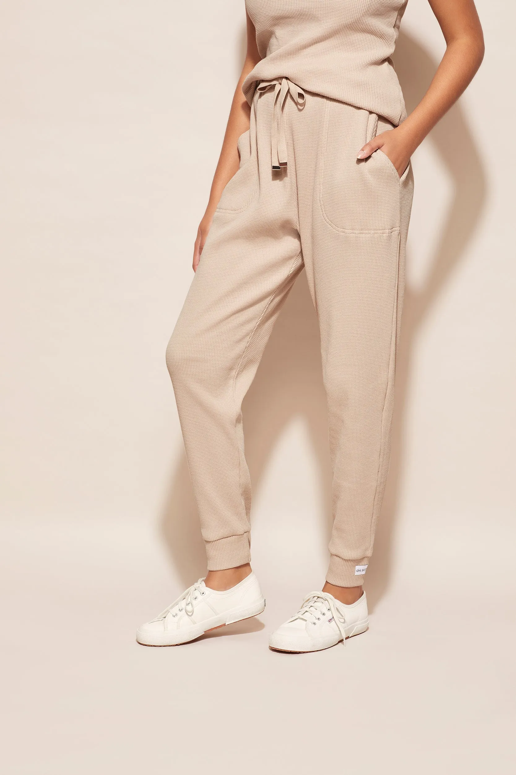 Deuce Pant sold by dk active product image thumbnail 4