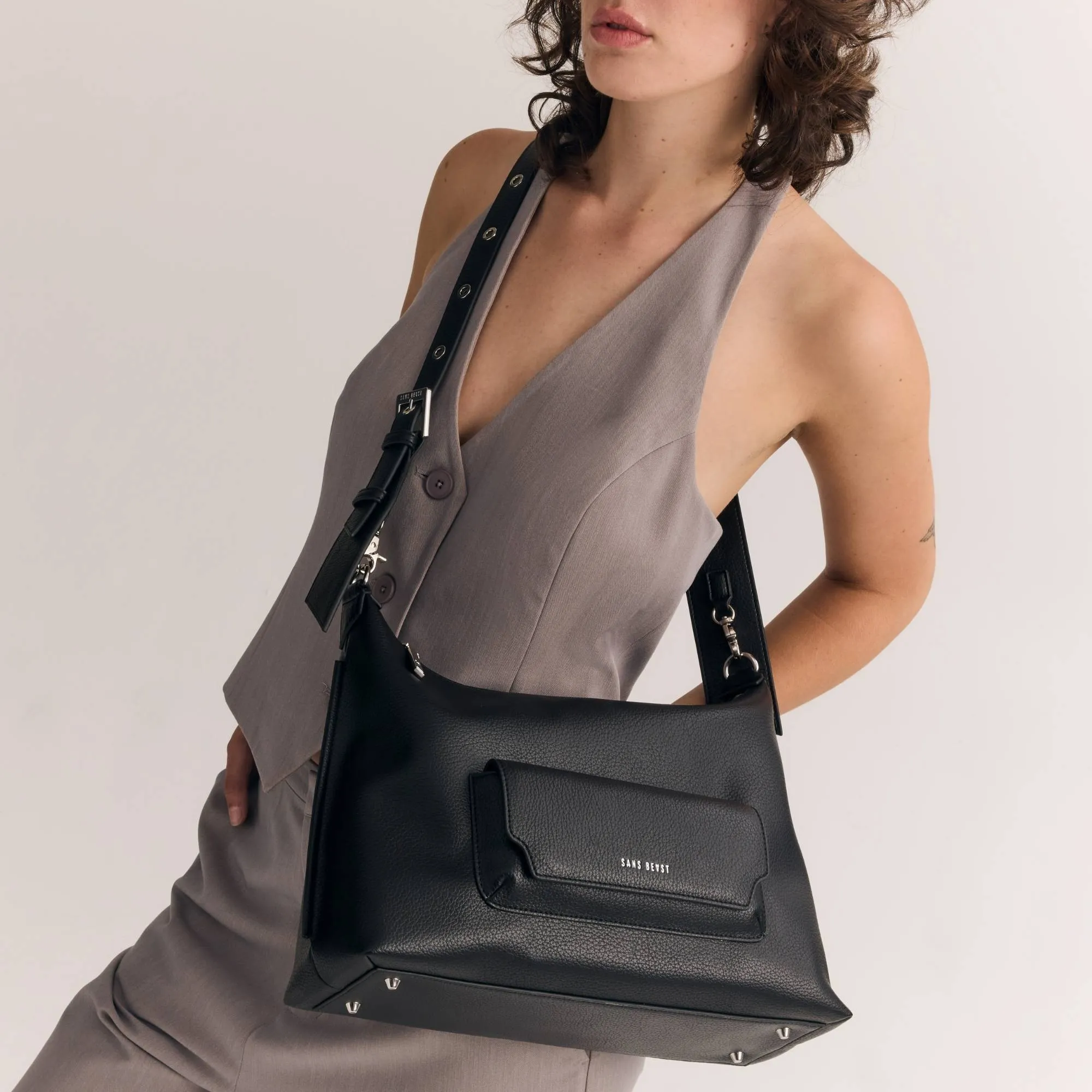 Pebble Transit Day Bag - Noir + Silver sold by Sans Beast product image thumbnail 3