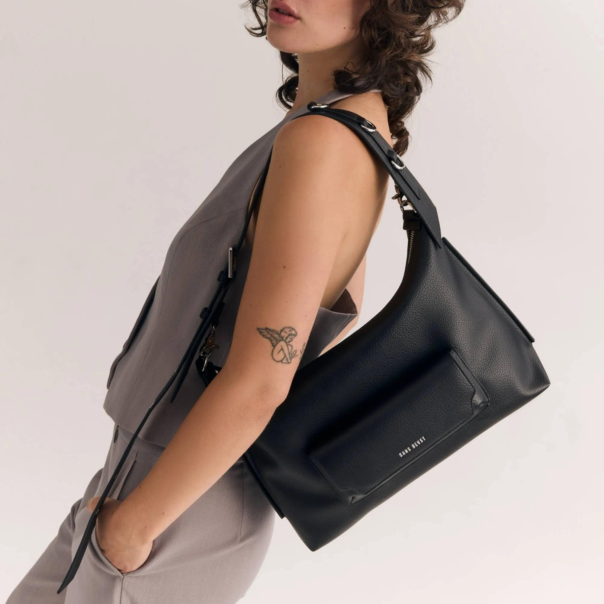 Pebble Transit Day Bag - Noir + Silver sold by Sans Beast product image thumbnail 2