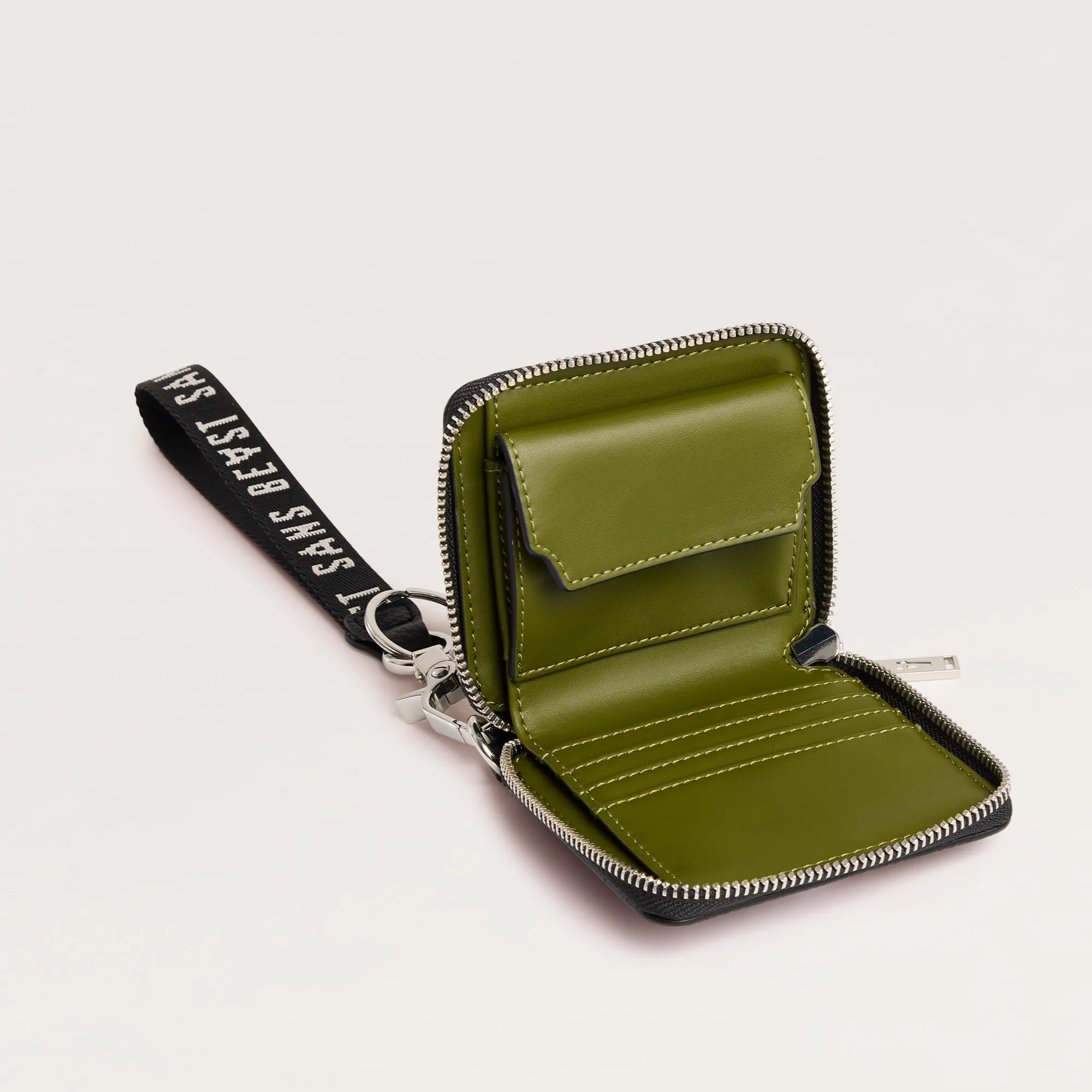 Voyage Wallet - Noir Pebble sold by Sans Beast product image thumbnail 3