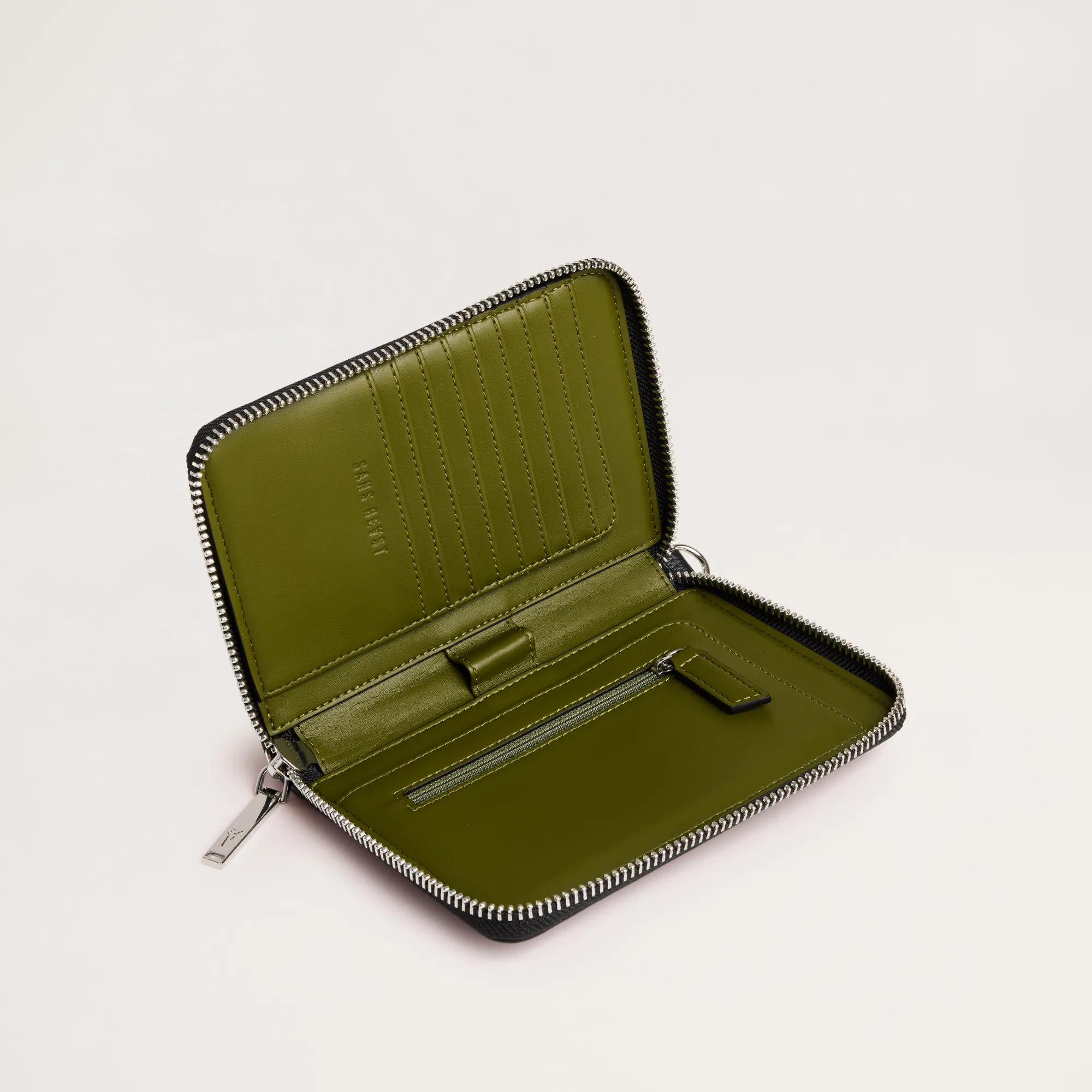 Voyage Travel Wallet - Noir Pebble sold by Sans Beast product image thumbnail 3