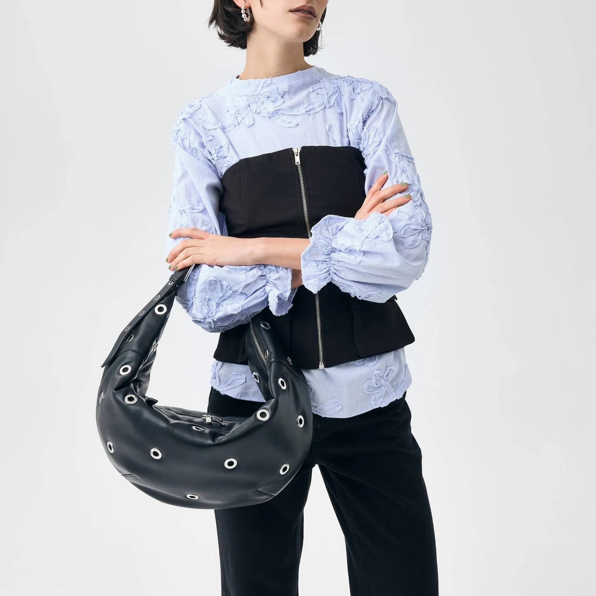 Eyelet Crescent - Noir sold by Sans Beast product image thumbnail 2