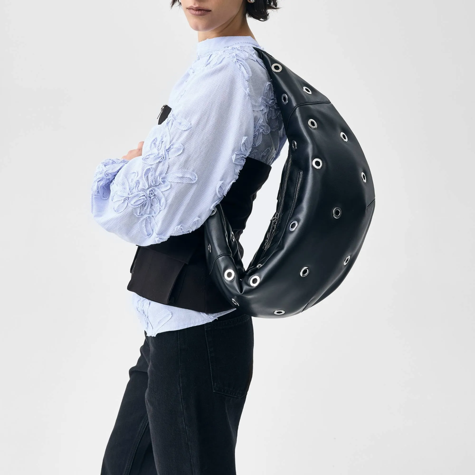 Eyelet Crescent - Noir sold by Sans Beast product image thumbnail 3