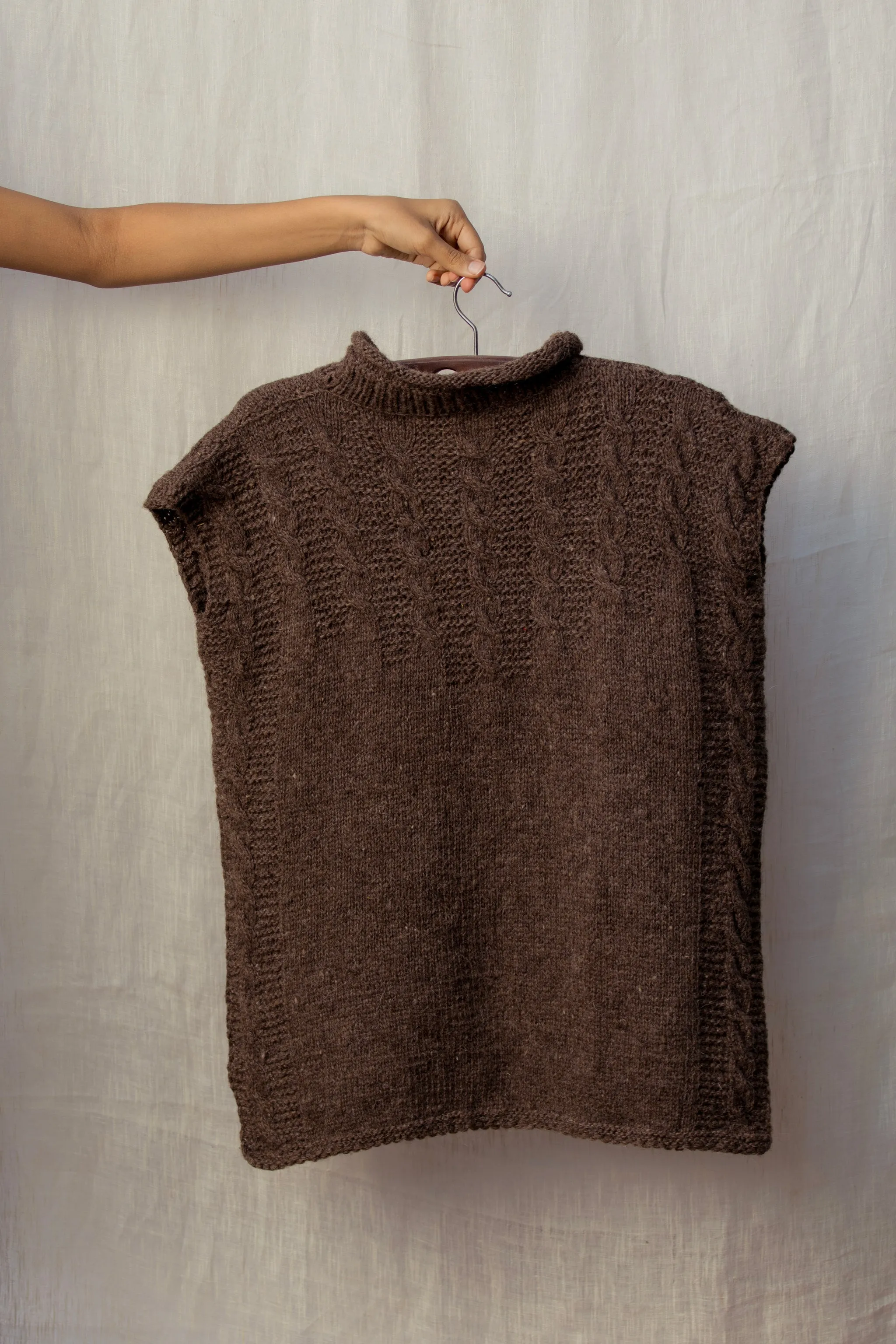 Kullvi Whims Banki Collection Grey Long Cable Vest sold by Anjelms product image thumbnail 4