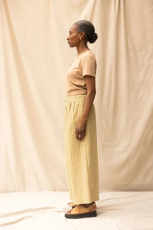 Harry Pant sold by Nisa