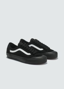 Style 36 Decon SF - Black/Black sold by Bobo Tokyo